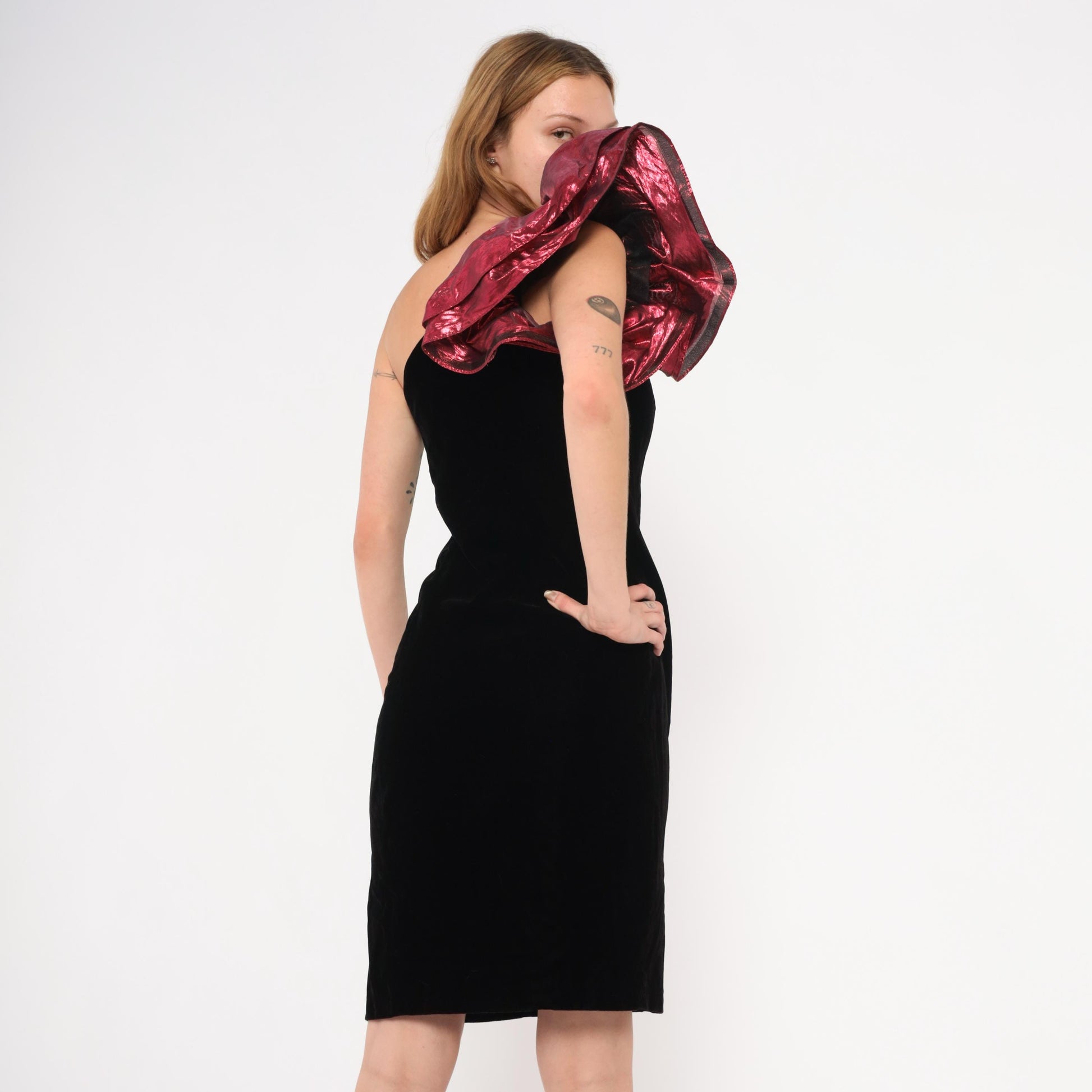 90s ZumZum Black Velvet One-Shoulder Cocktail Dress Burgundy Rosette Small