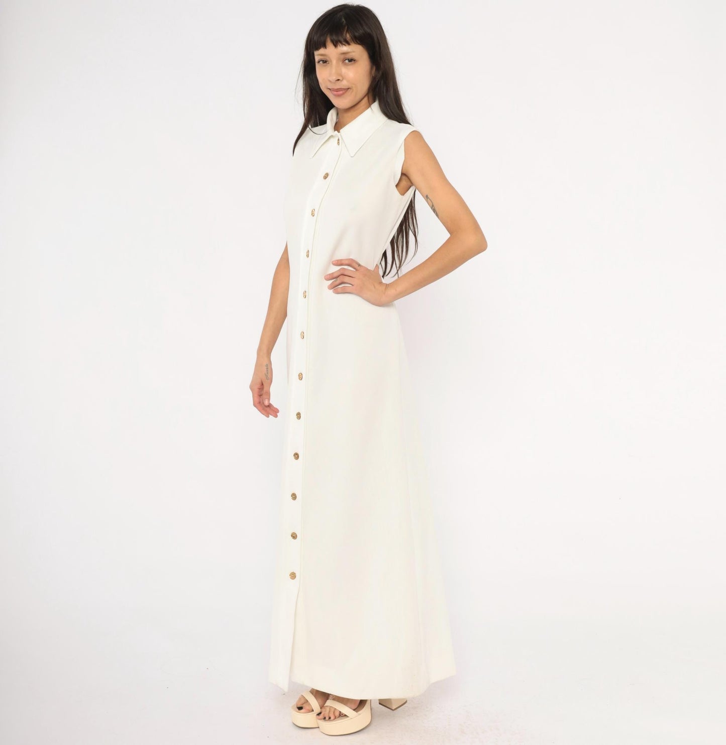 70s Ivory Sleeveless Maxi Shirtdress Gold Buttons Pointed Collar Medium