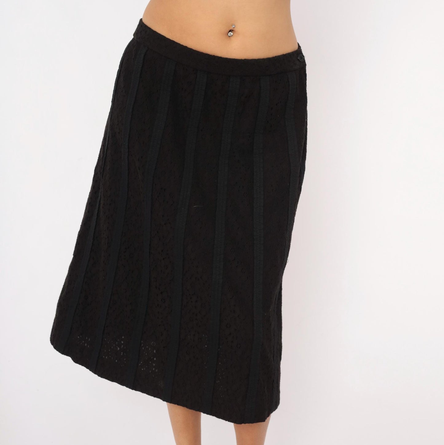 2000s Susan Graver Black Eyelet Knit A-Line Skirt Knee-Length Medium M