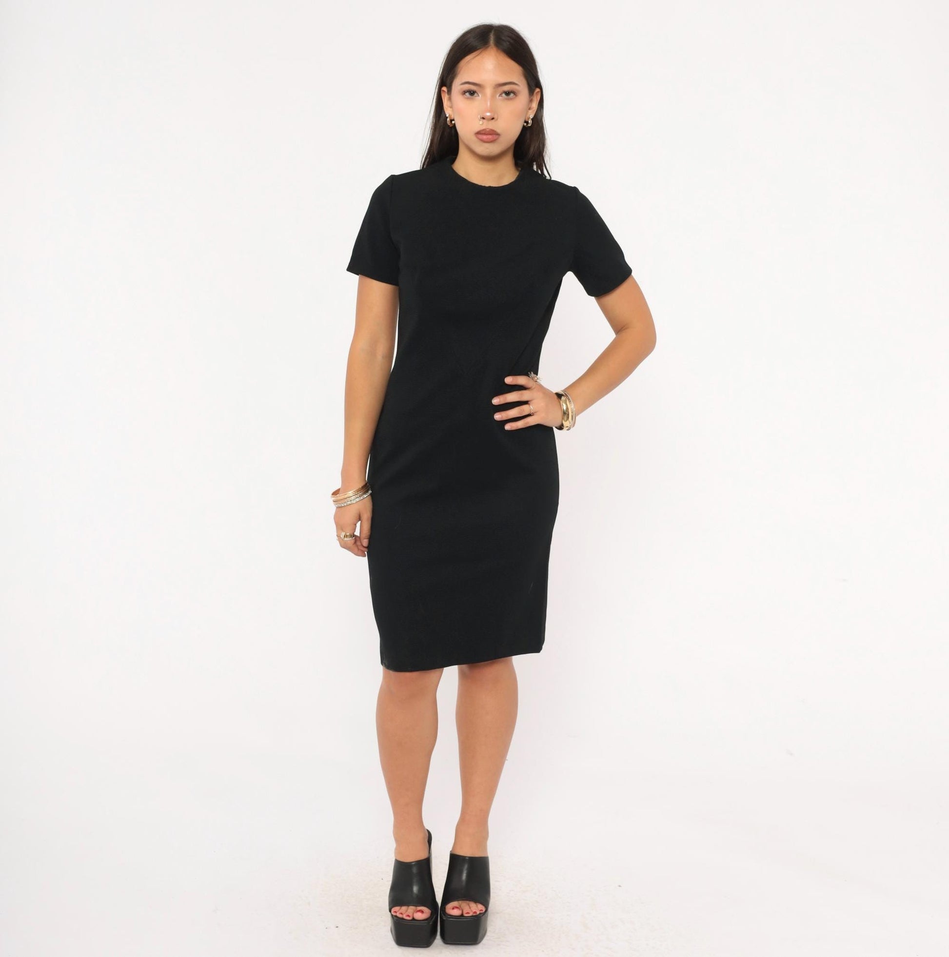 70s Black Shift Dress Crew Neck Short Sleeve Knee Length Small