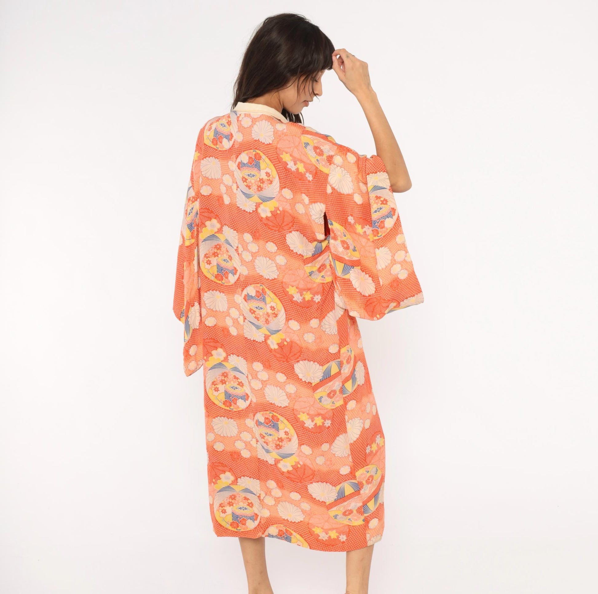 70s Japanese Silk Kimono Robe Orange Floral Chrysanthemum Midi Medium M