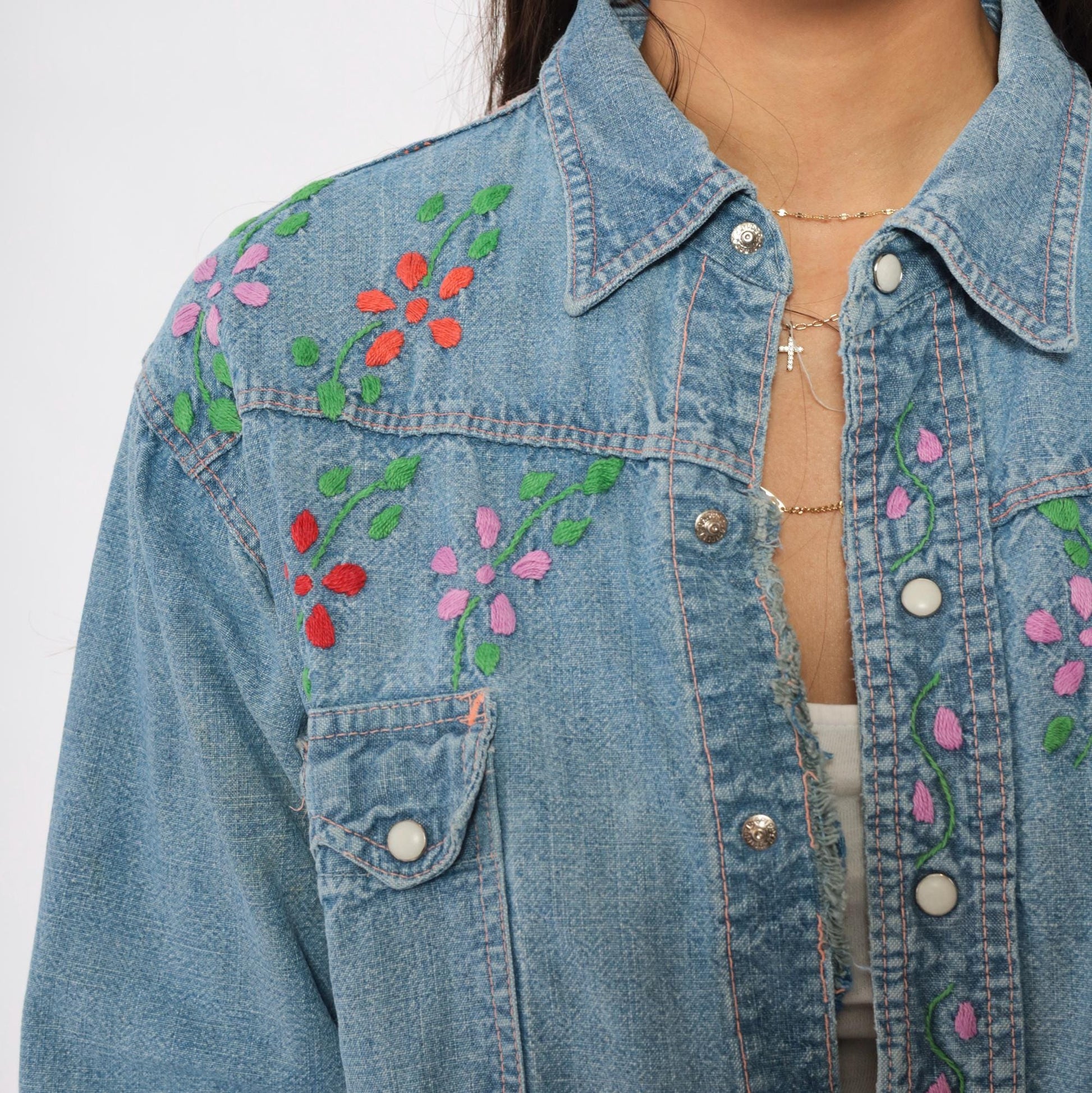 70s Light Wash Denim Western Shirt Floral Embroidered Pearl Snap Medium