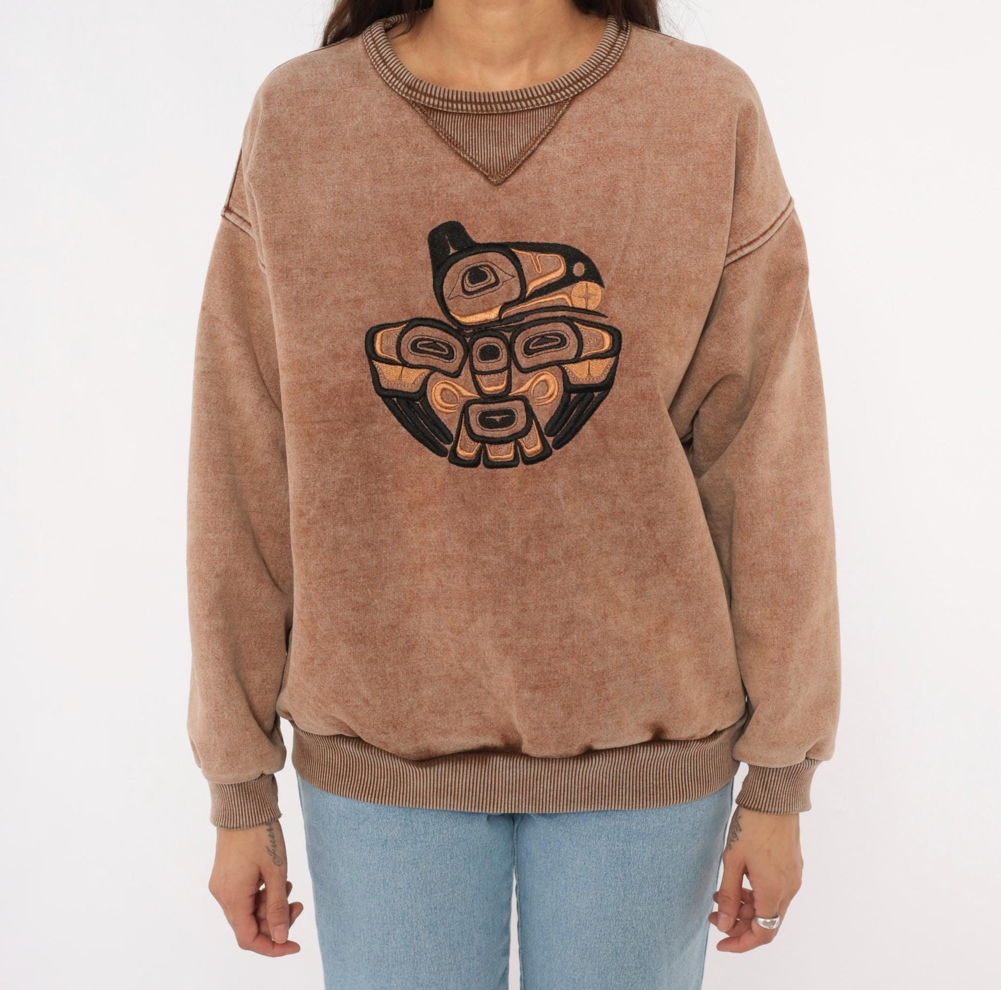 90s Pacific Northwest Native Art Embroidered Sweatshirt Stonewash Tan Medium