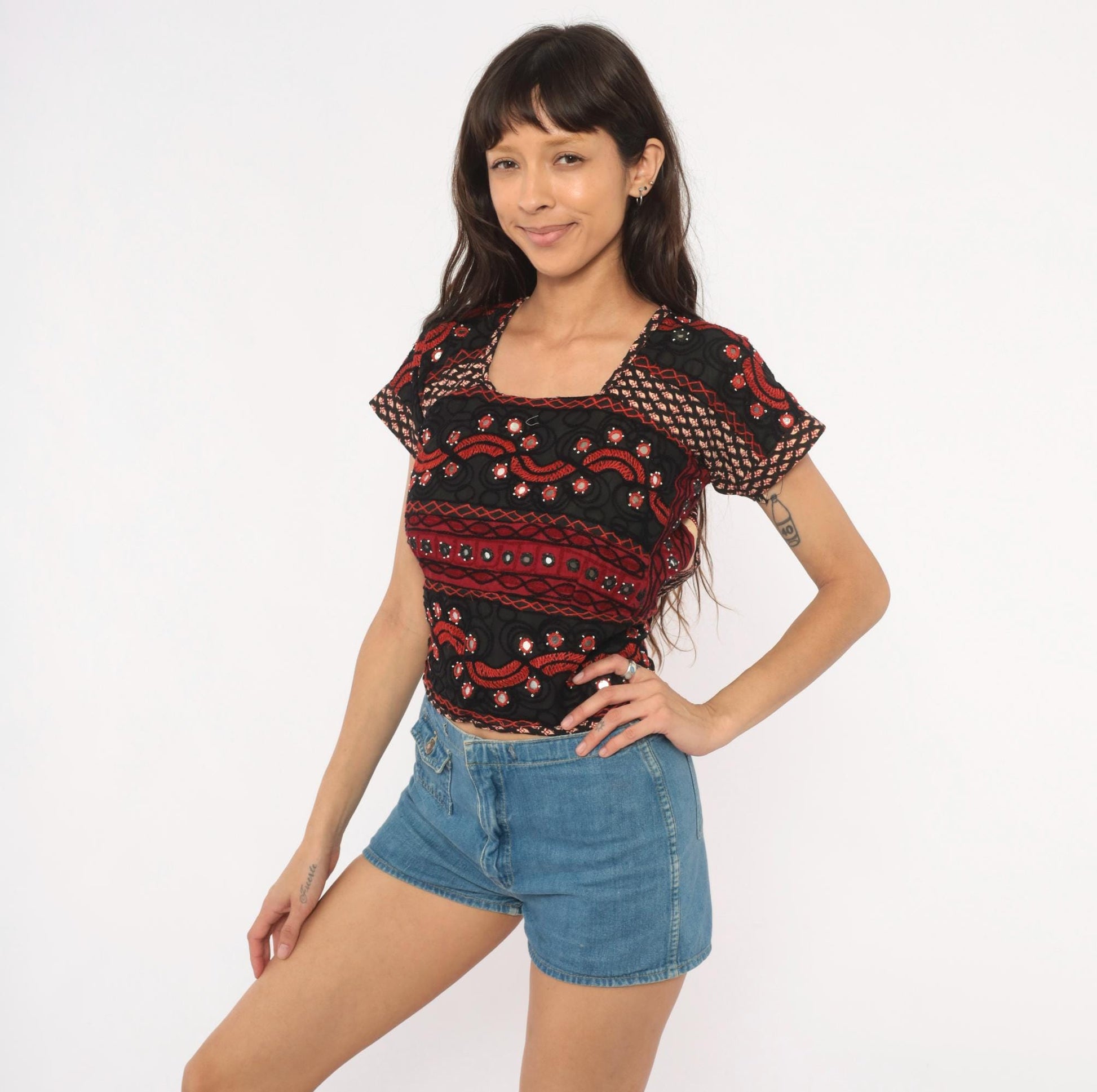 2000s Black Red Shisha Mirror Embroidered Cotton Crop Top Cap Sleeve Extra Small XS
