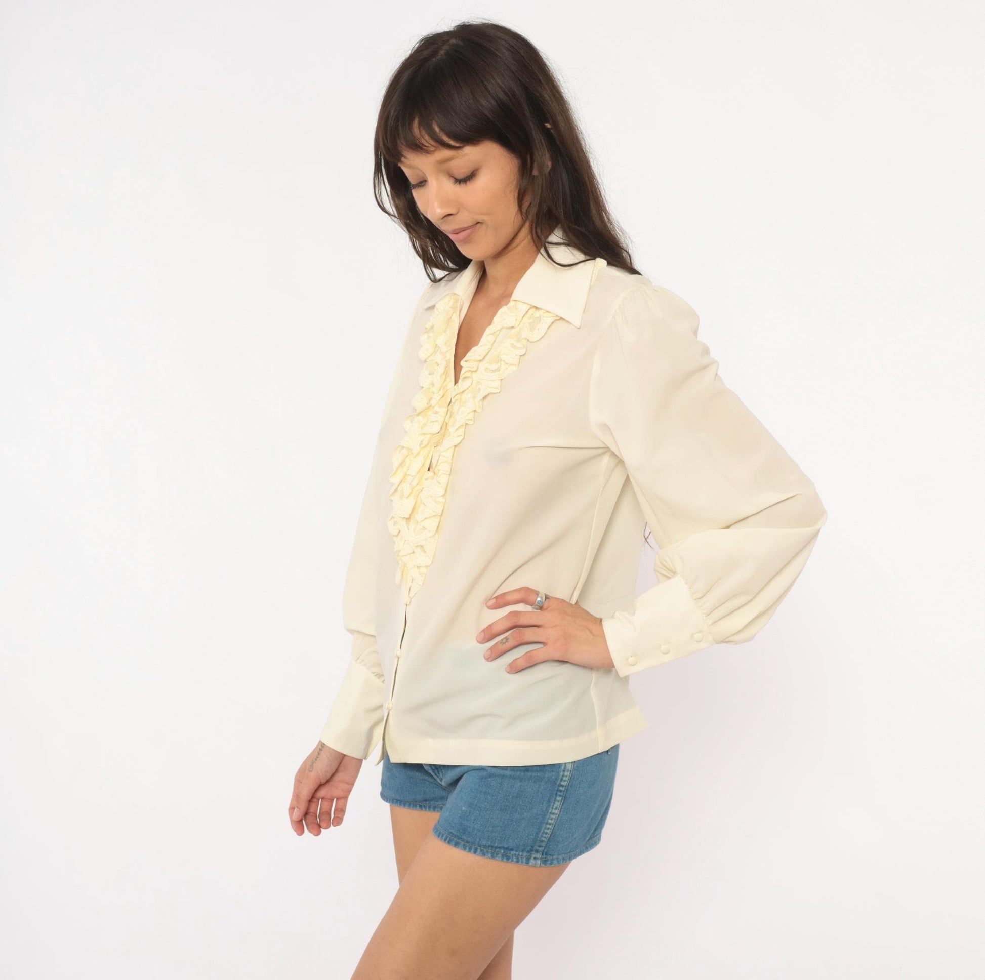 70s Lee Mar Cream Lace Ruffle Blouse Button Front Bishop Sleeve Medium
