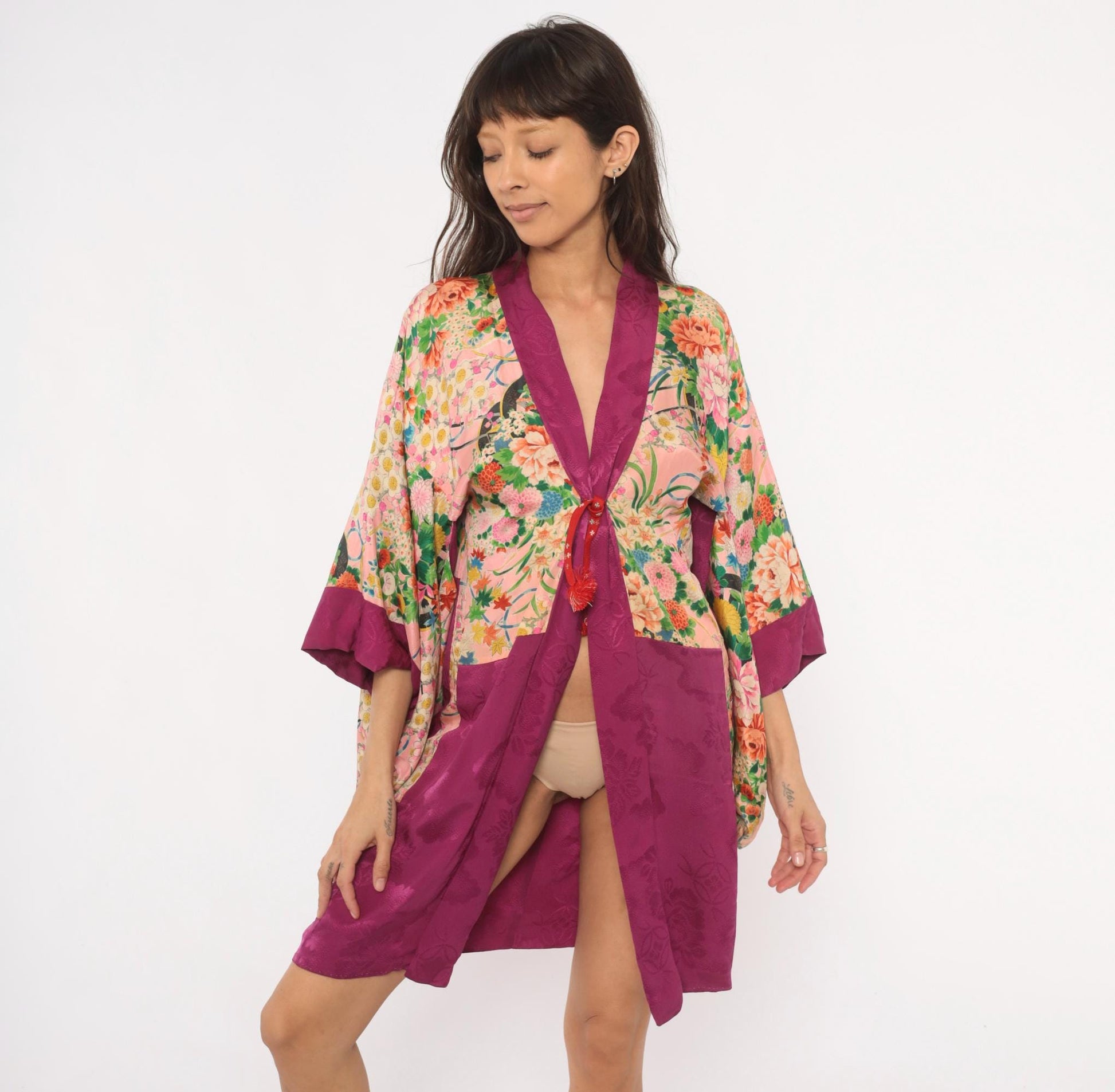 70s Silk Kimono Robe Pink Magenta Floral Chrysanthemum Butterfly Print Small S