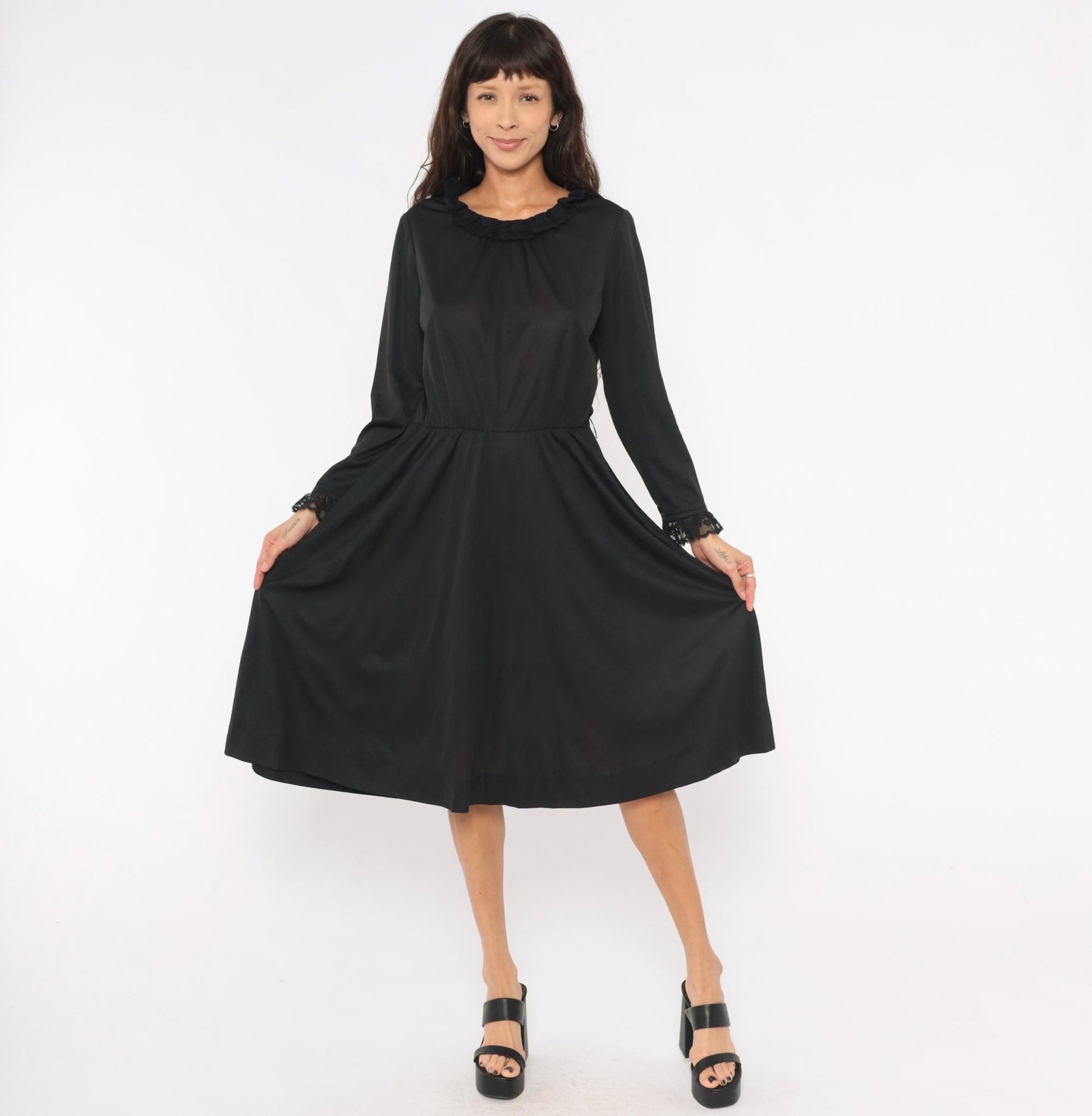 70s Black Lace Trim Scoop Neck A-Line Dress Knee Length Long Sleeve Medium Large