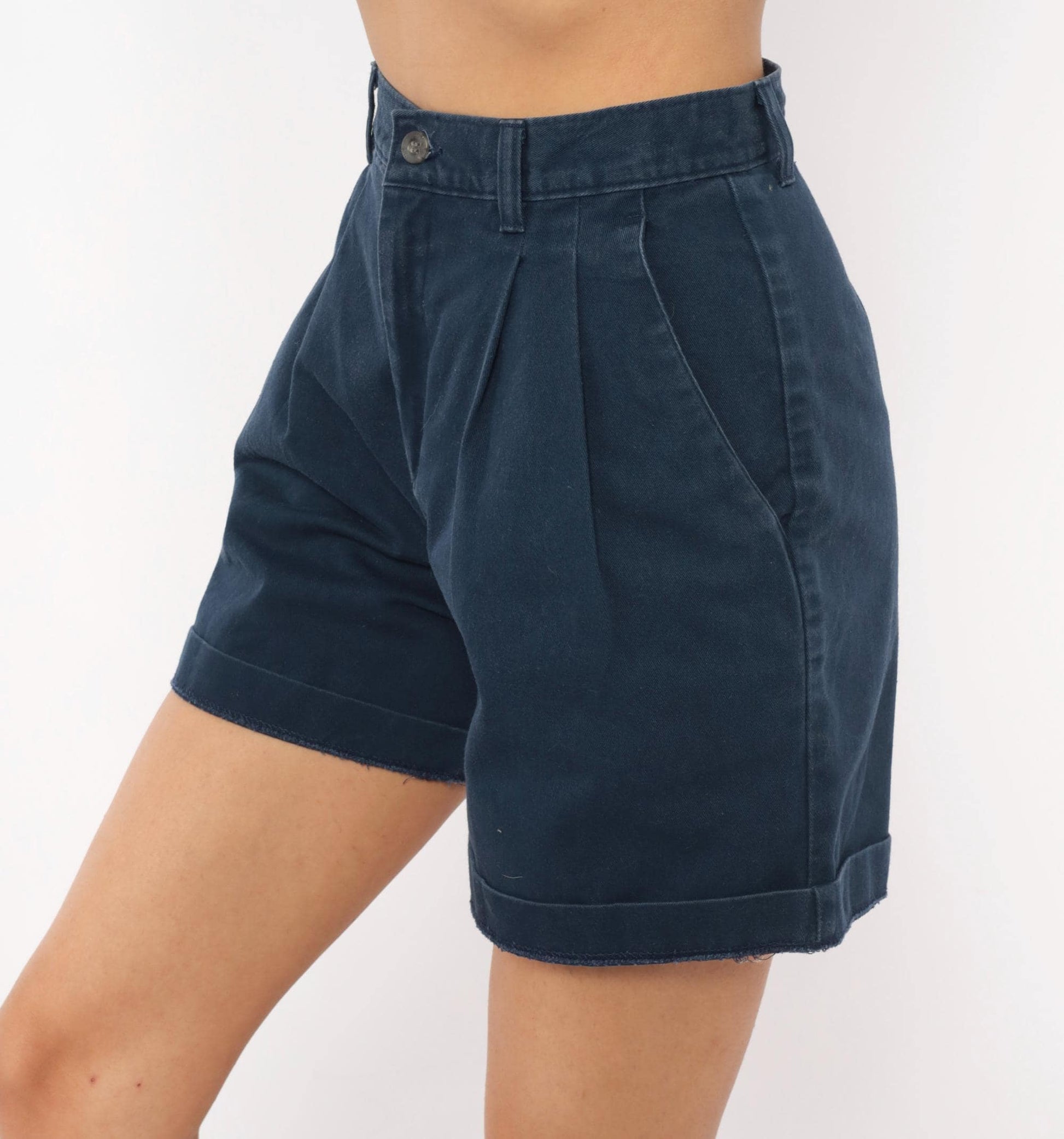 90s Lee Casuals Navy Pleated High-Waisted Shorts Cotton Cuffed Small