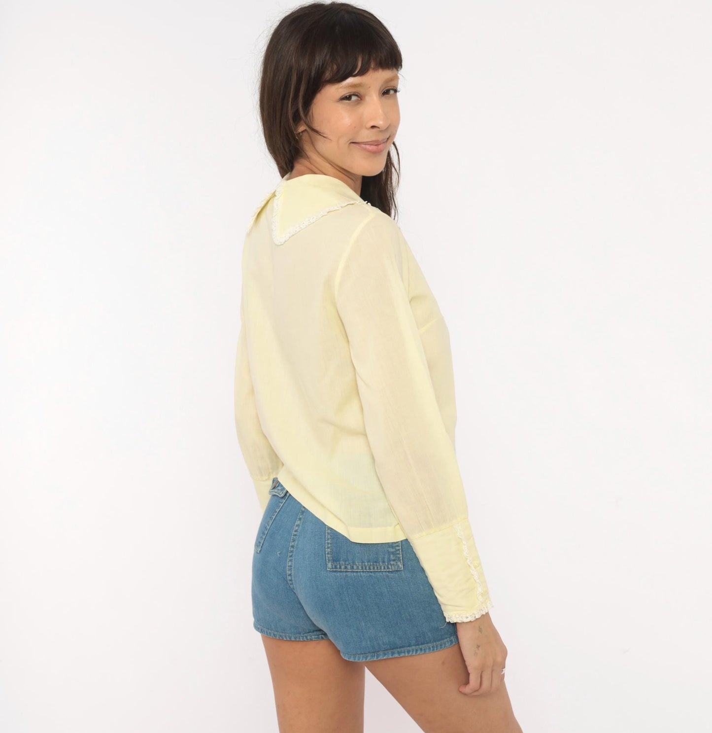 70s Quartet Fashion Butter Yellow Lace Trim Blouse Pointed Collar Cotton Small