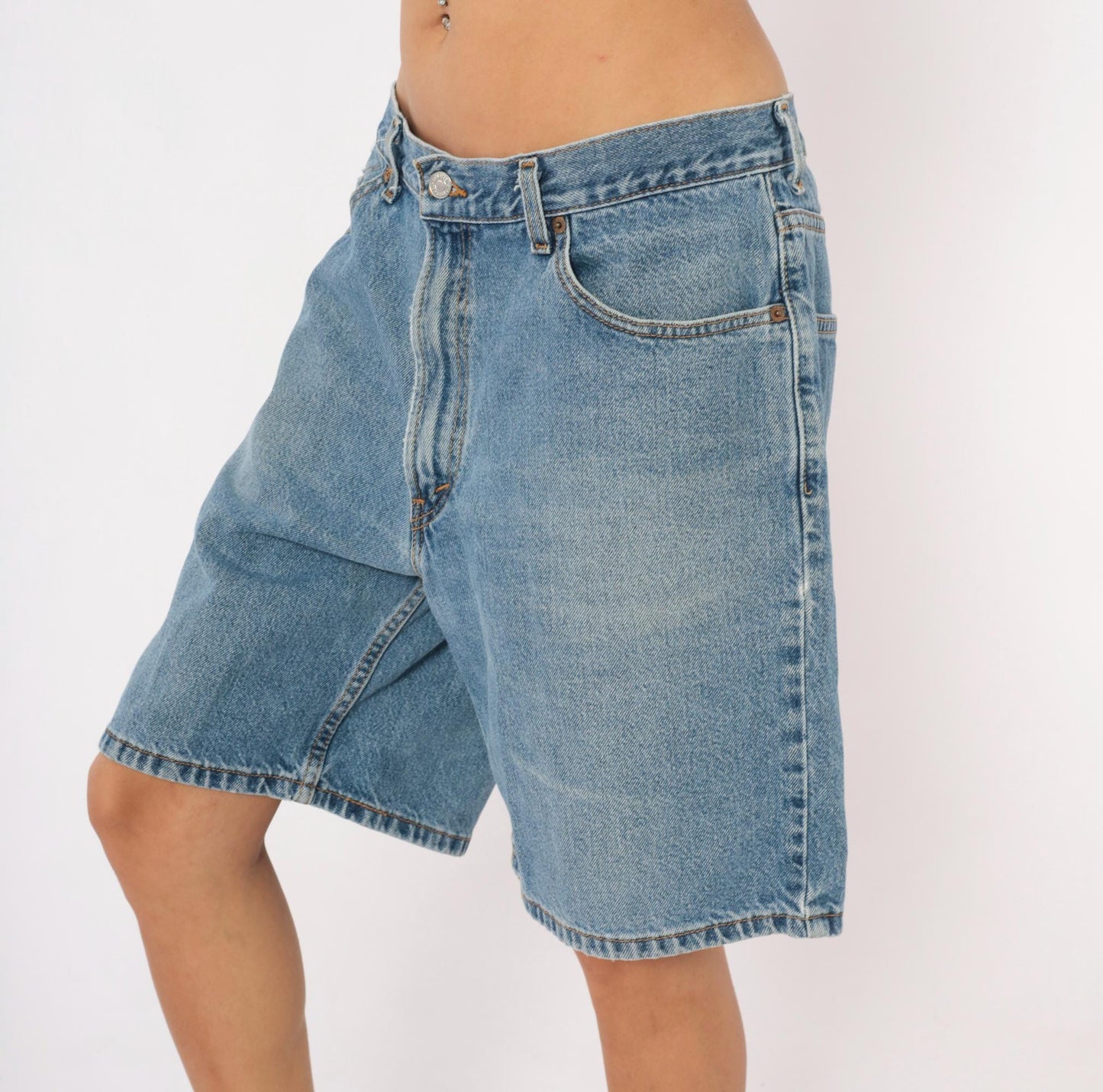 Levi's 550 Light Wash Denim Shorts Knee-Length Relaxed Fit 2000s W36