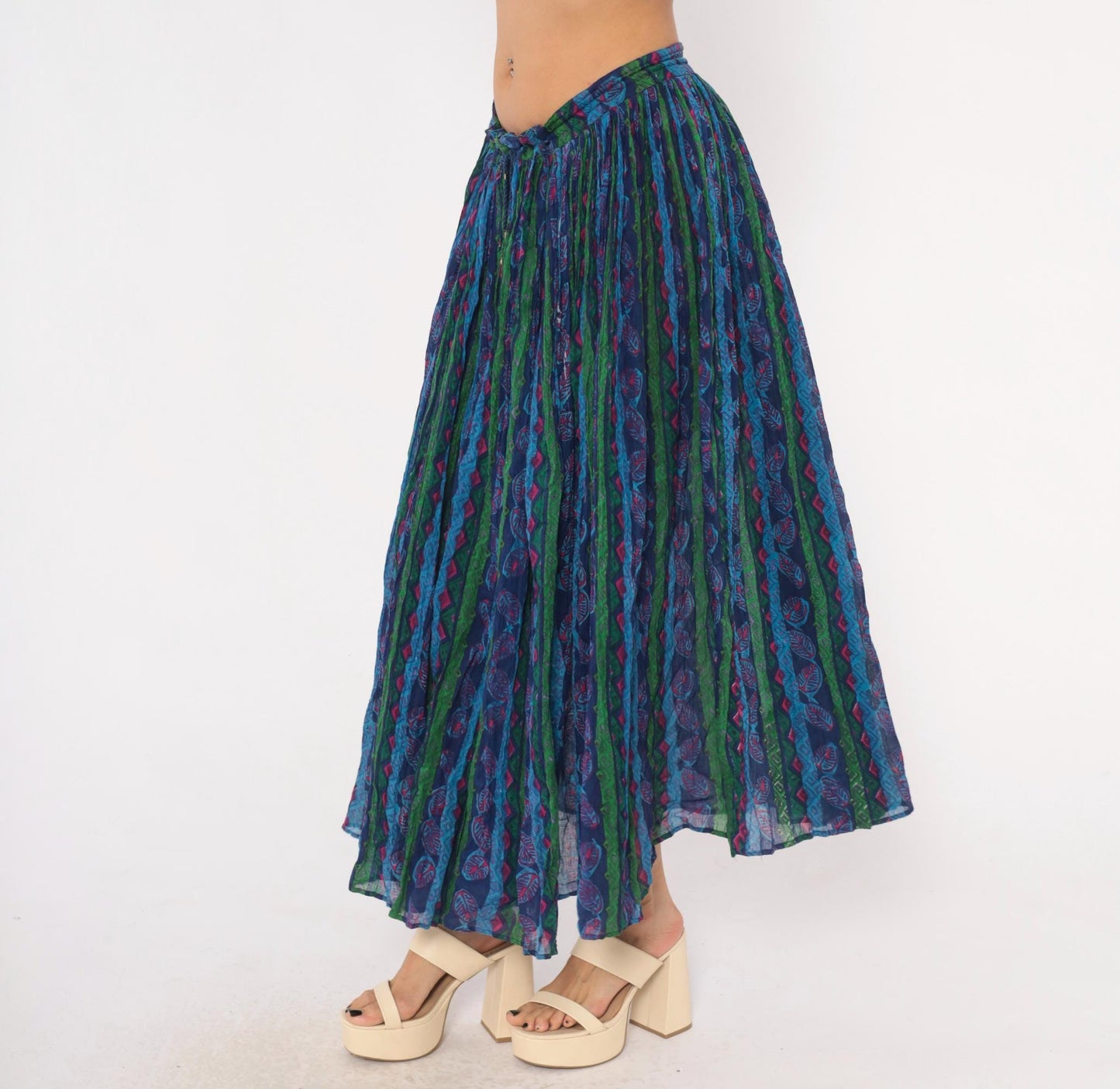 90s Via Max Broomstick Maxi Skirt Crushed Gauze Leaf Print Navy Multicolor Large L