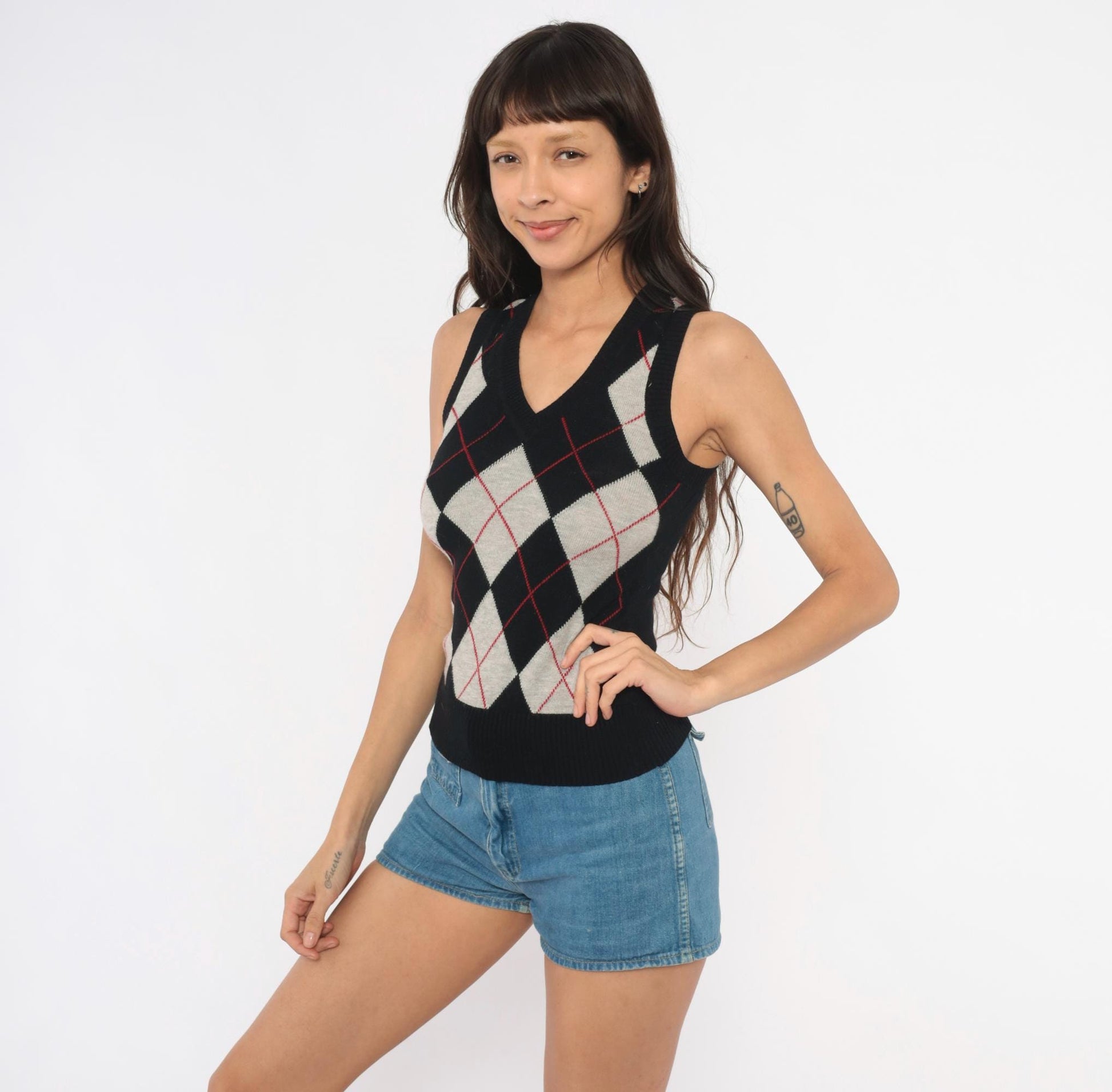 2000s Express Argyle Sweater Vest V-Neck Black Grey Red Diamond Knit XS