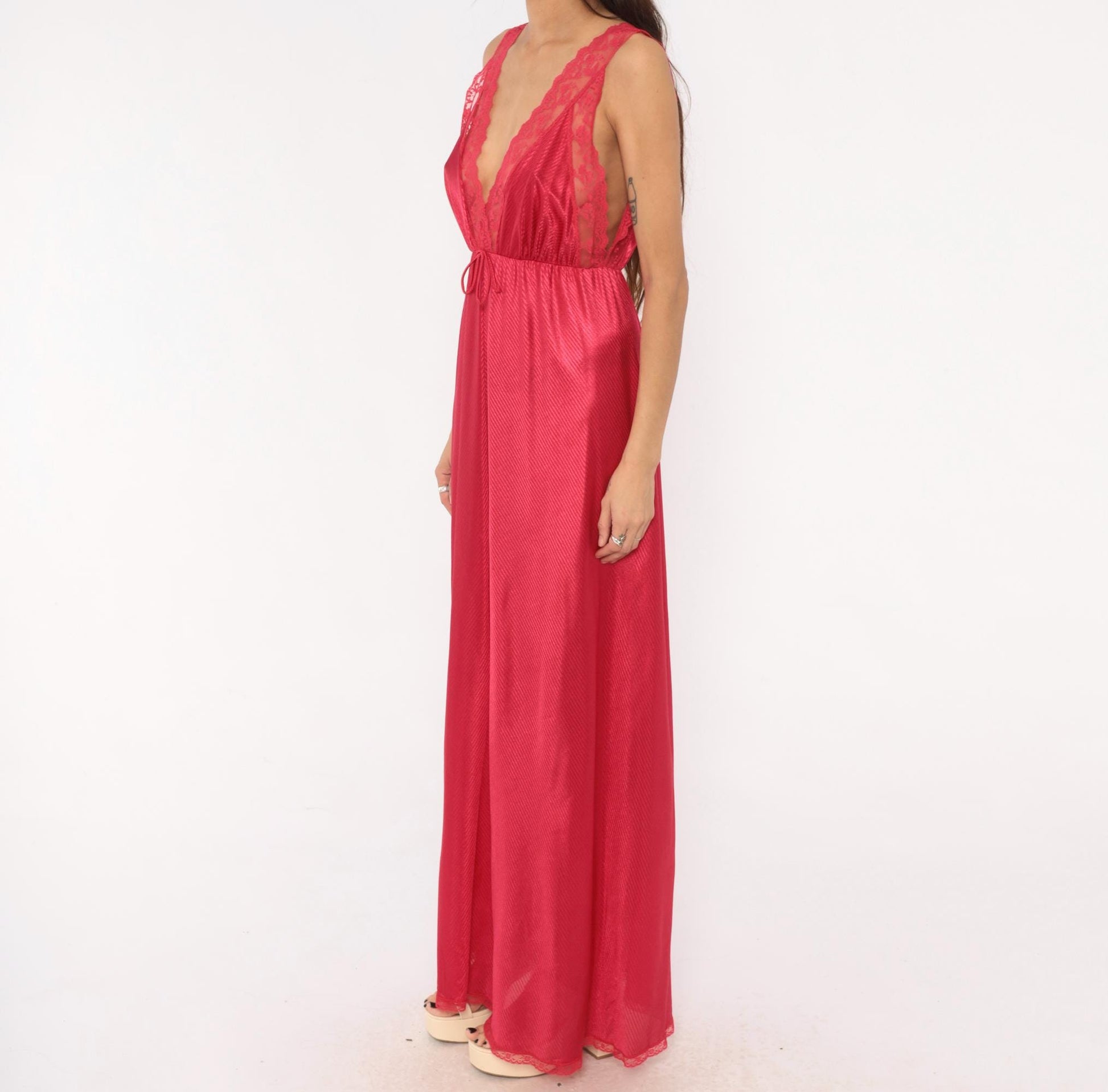 70s JCPenney Raspberry Nylon Nightgown Robe Set Deep V Lace Medium