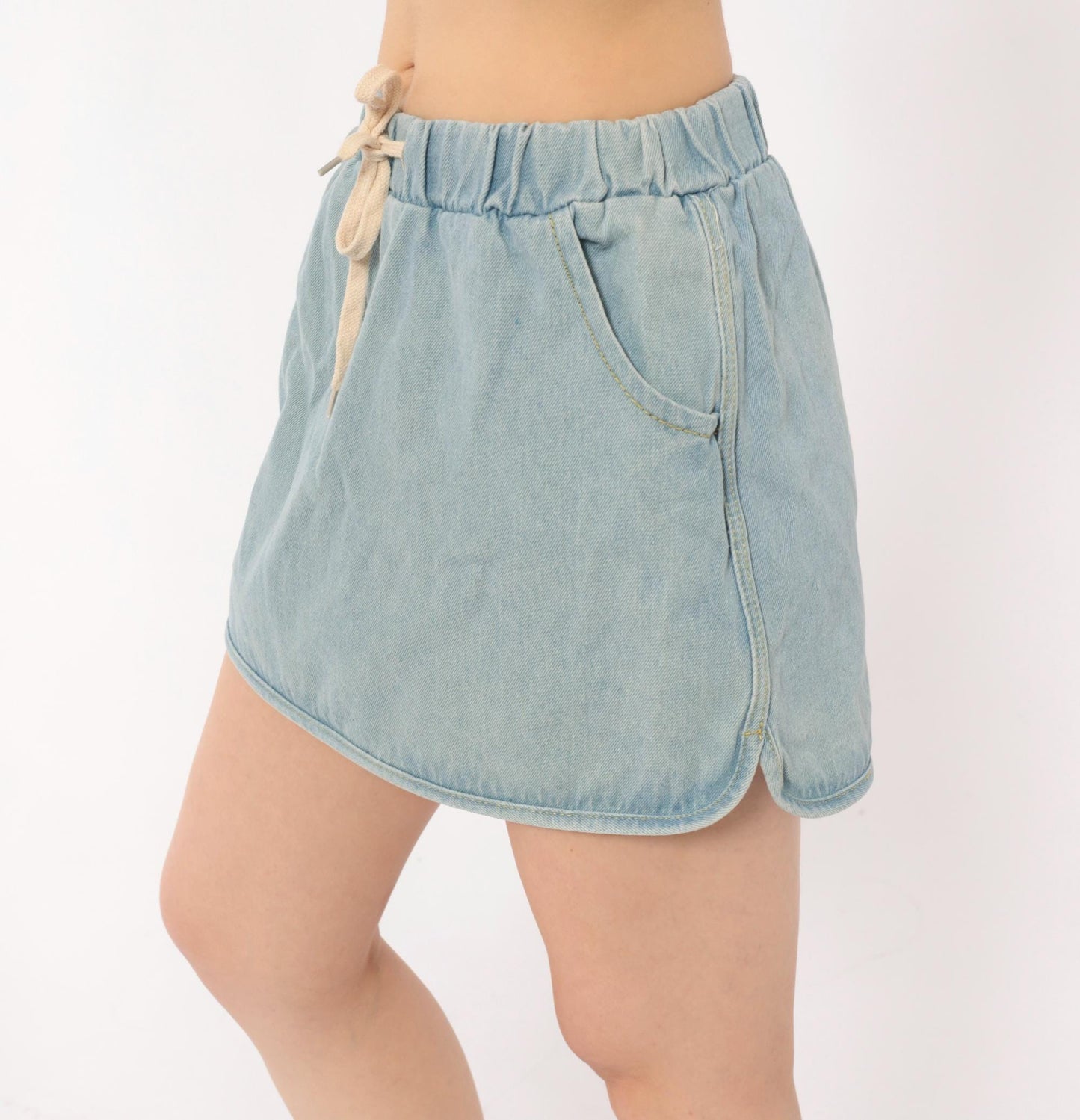 80s Light Wash Denim Mini Skirt Elastic Waist Curved Hem Small S