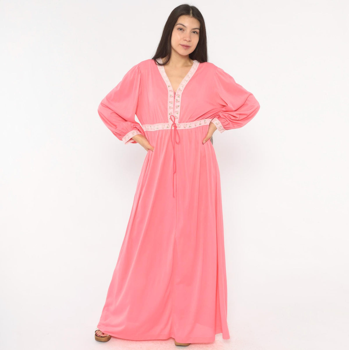 70s Coral Pink Maxi Robe Floral Lace Trim V-Neck Balloon Sleeve Large L