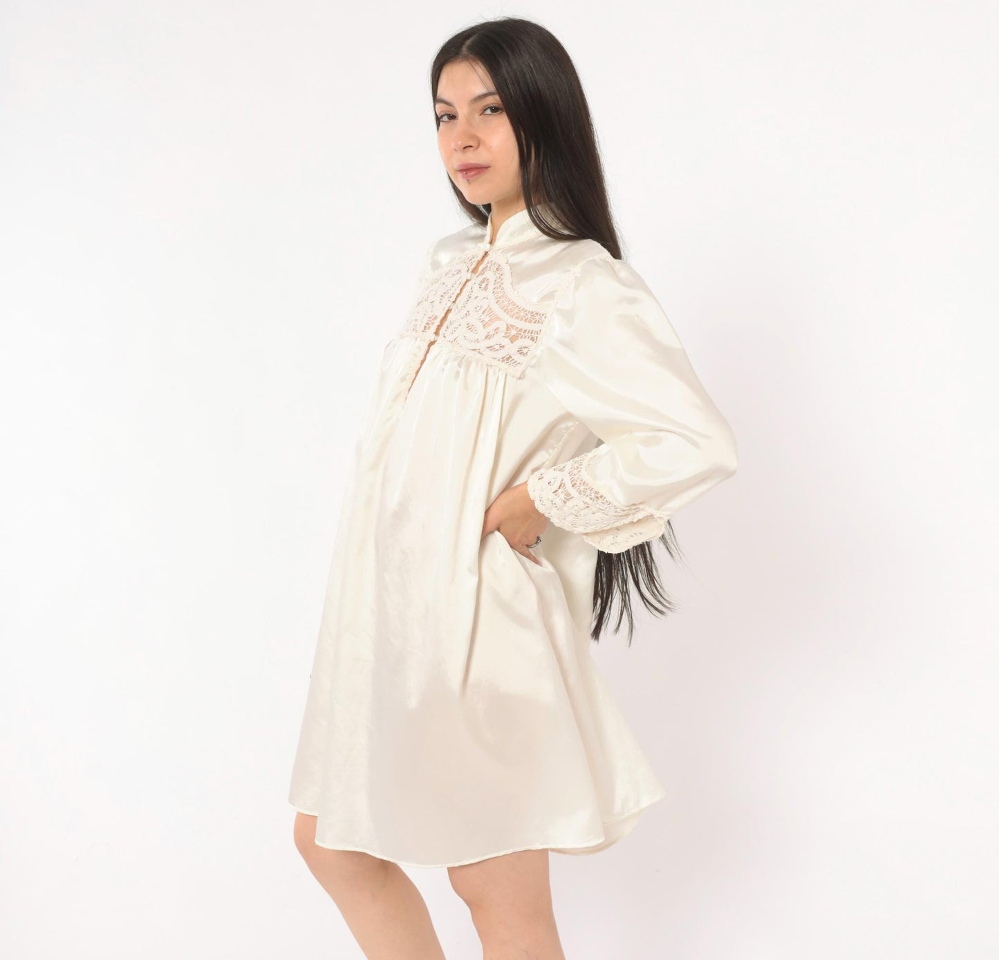 80s Iris Satin Babydoll Robe Cutwork Lace Mandarin Collar Puff Sleeve Cream Large L