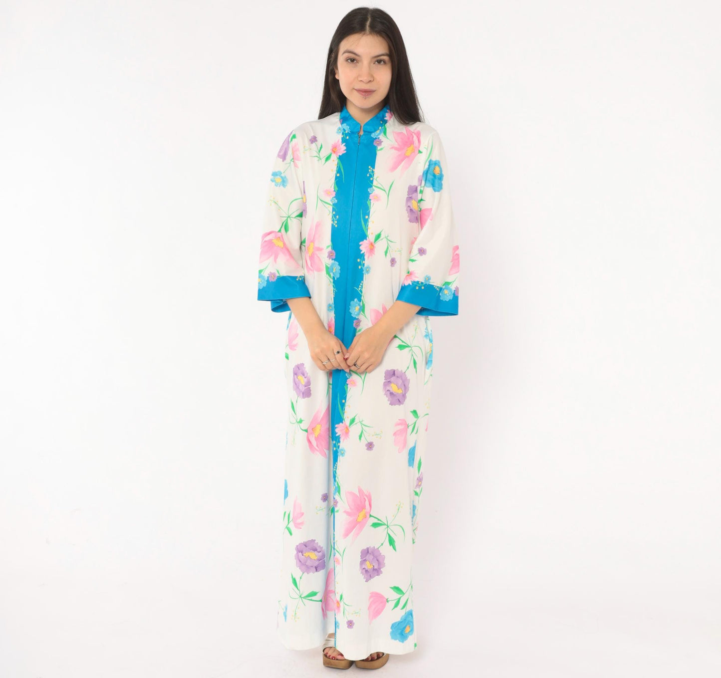 70s Evelyn Parson Floral Maxi Housecoat White Mandarin Collar Robe Medium