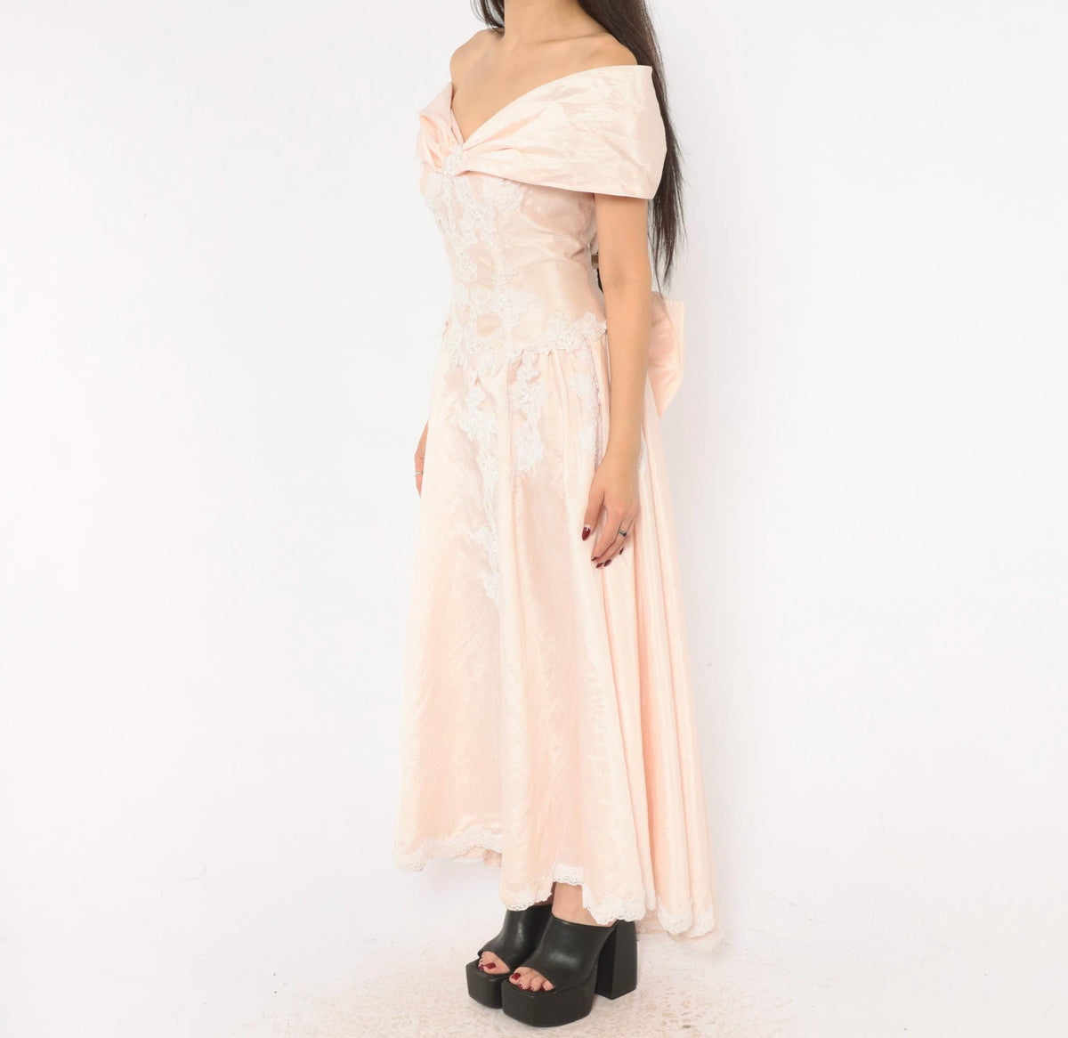 80s Eden Bridal Blush Pink Maxi Gown Off-Shoulder Sweetheart Bow Back Medium