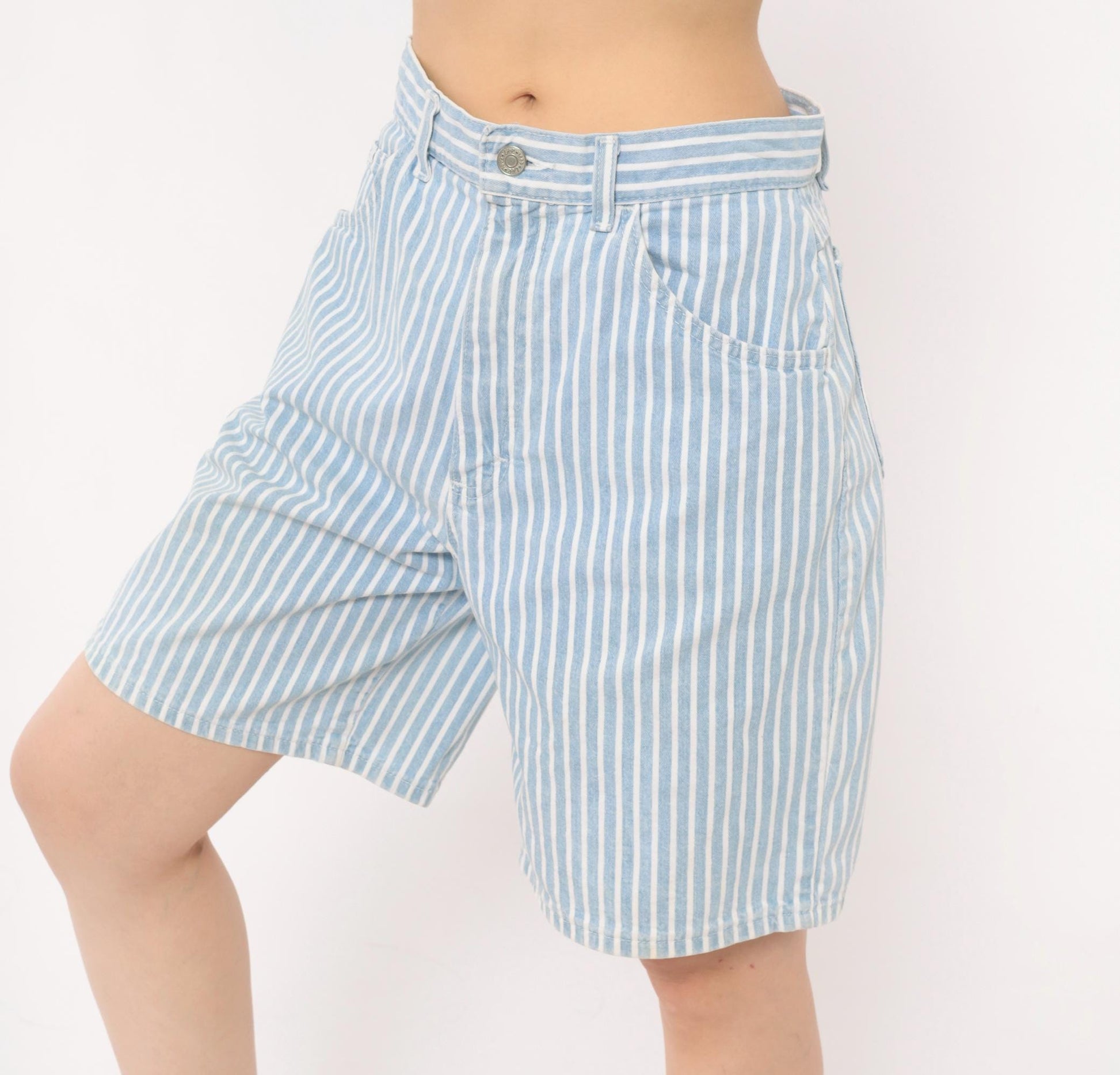 90s Lee High Waist Pinstriped Denim Shorts Blue White Bermuda Medium M