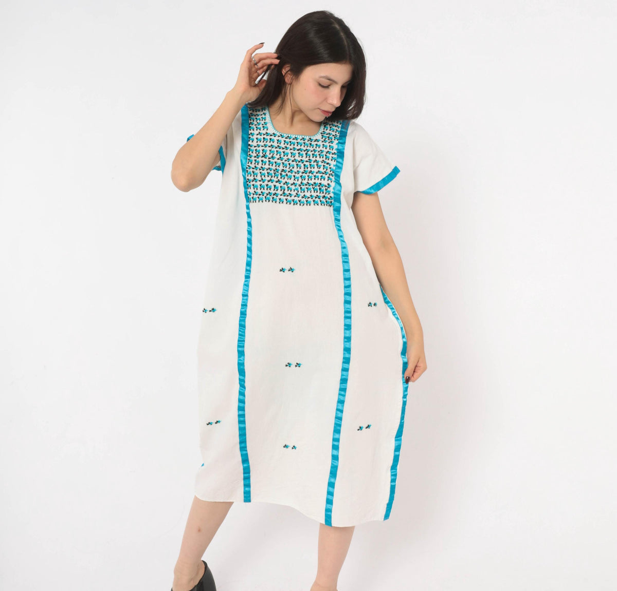 90s White Cotton Midi Dress Turquoise Embroidered Floral Bib Yoke Medium M