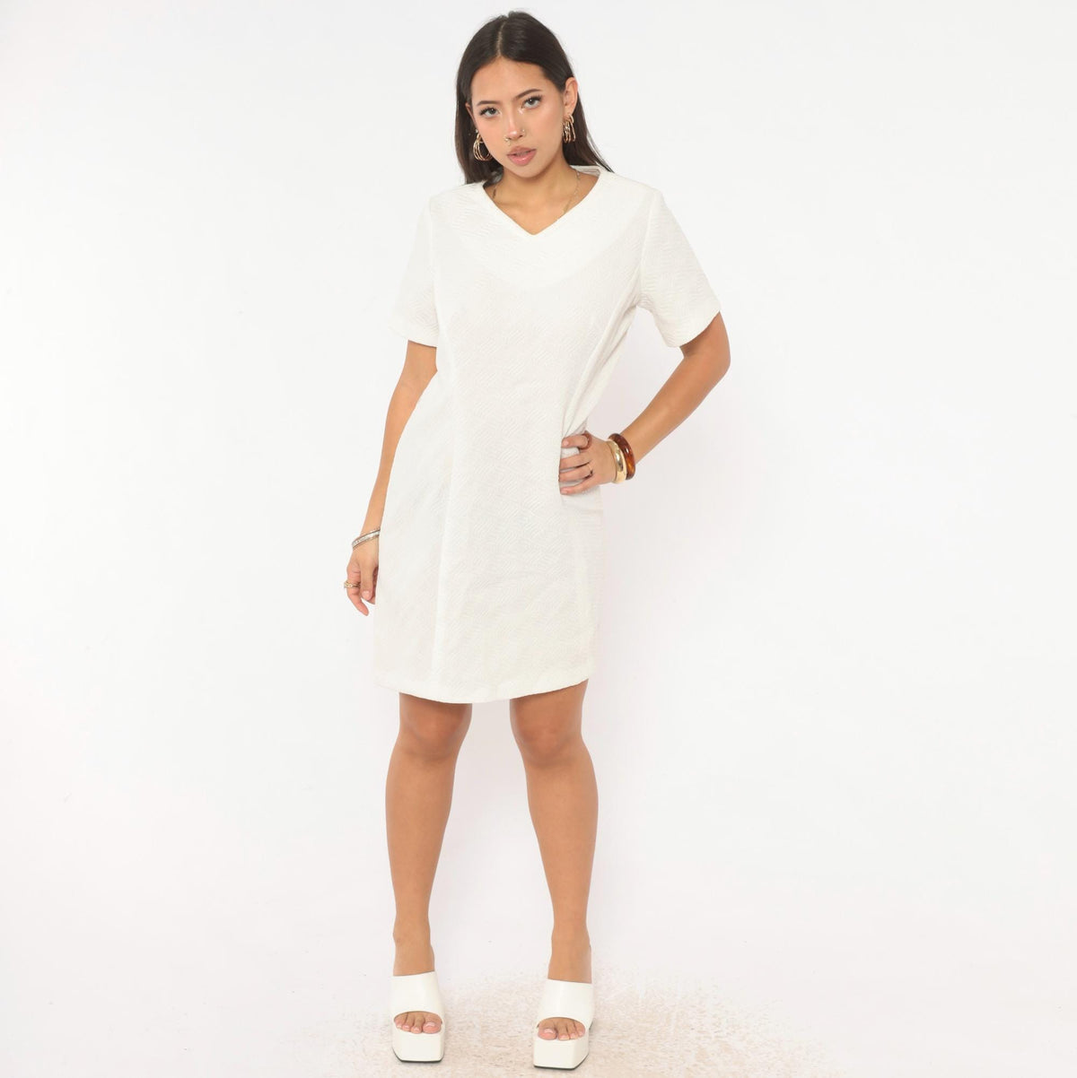 60s White Shift Dress V Neck Short Sleeve Mod A Line Jacquard Medium M