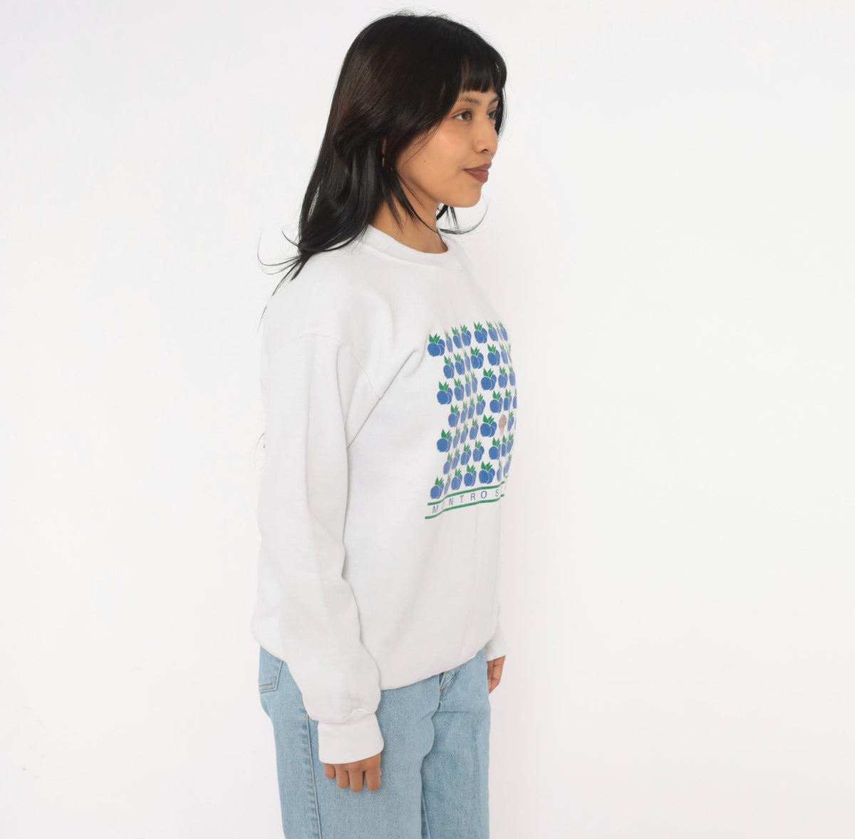 Y2K Gildan Blueberry Muffin Sweatshirt White Montrose PA Graphic Small