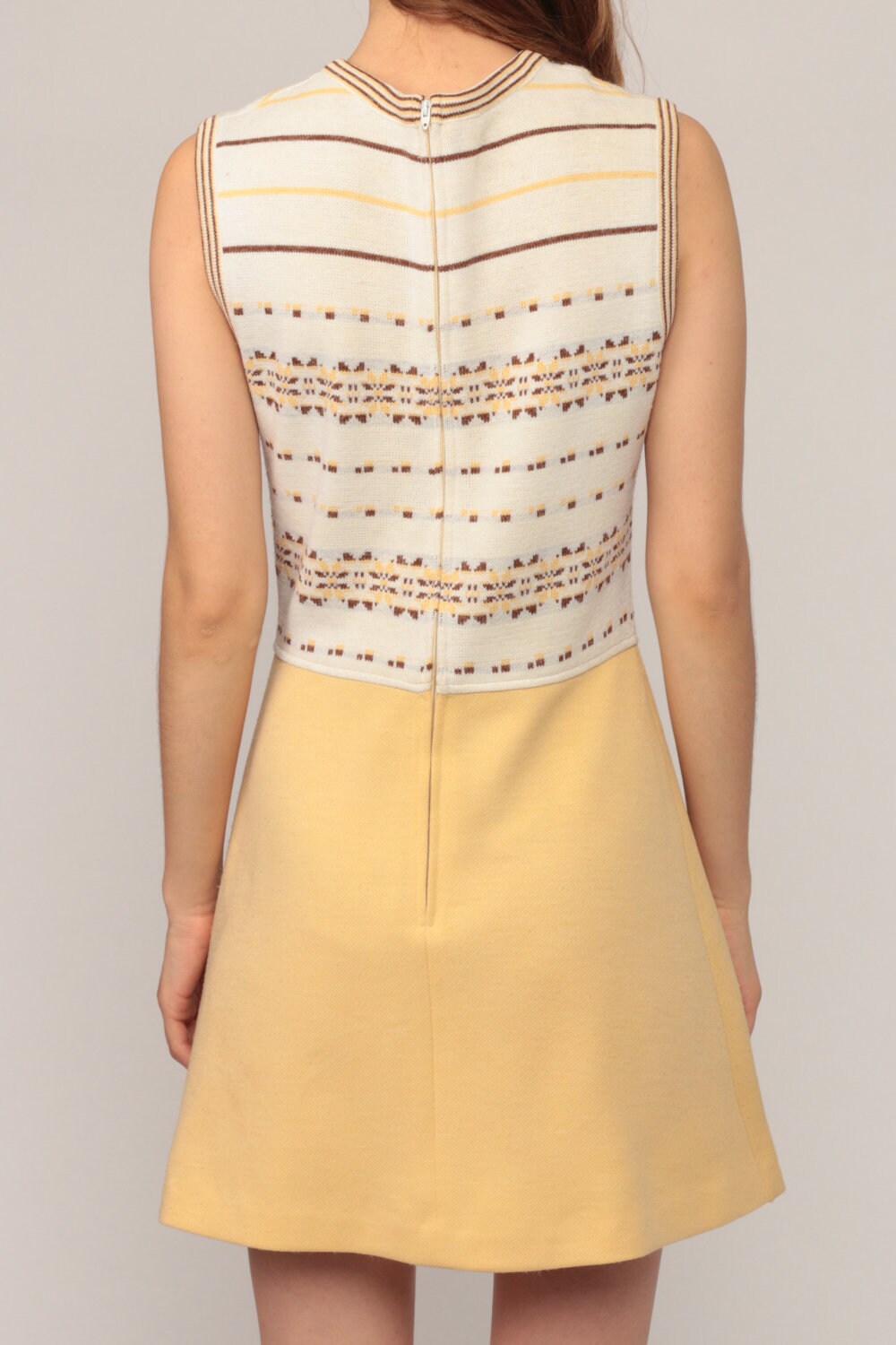 70s Nordic Print Mini Dress White Sleeveless V-Neck Shift Extra Small XS
