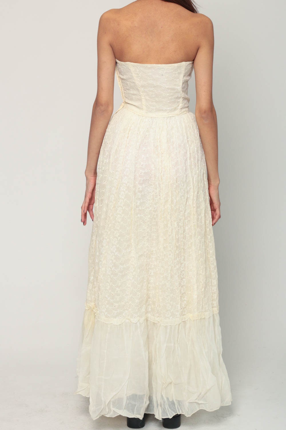 1960s Cream Eyelet Lace Strapless Maxi Dress Shelf Bust Extra Small