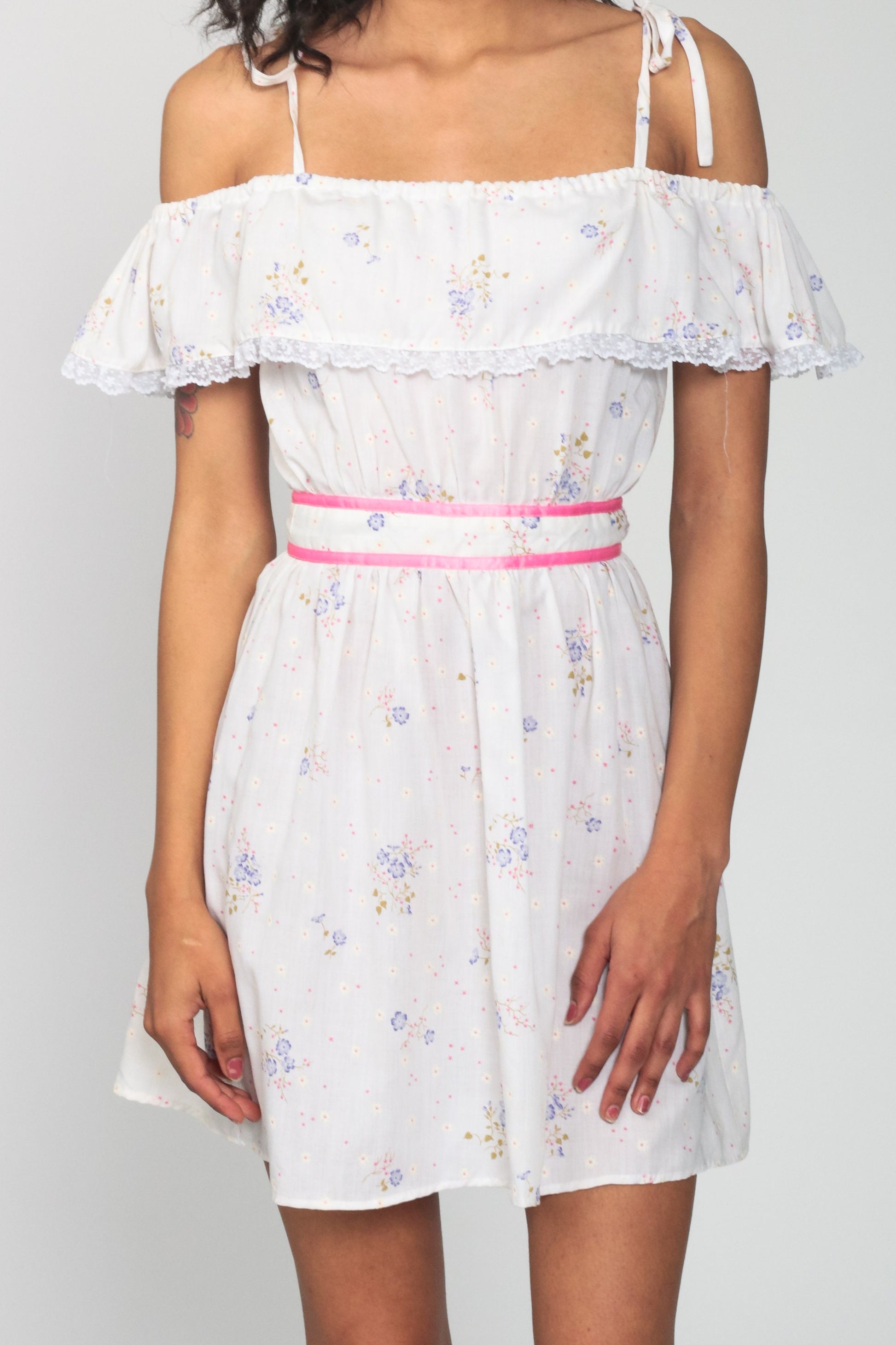 70s Floral Off-Shoulder Peasant Dress Mini Off-White Pink Trim Extra Small