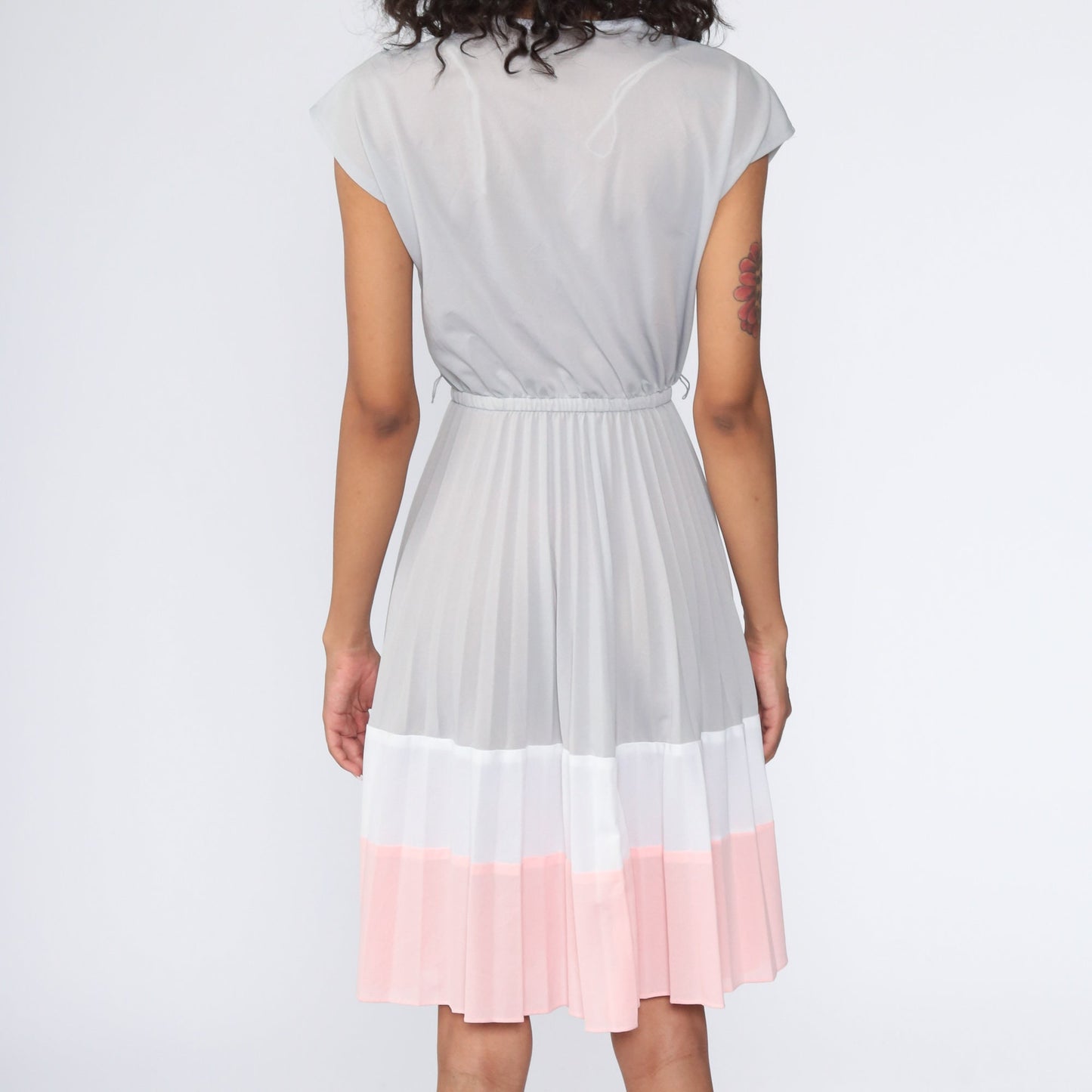 70s Grey Striped Pleated Midi Dress V-Neck High Waist Cap Sleeve Small Medium