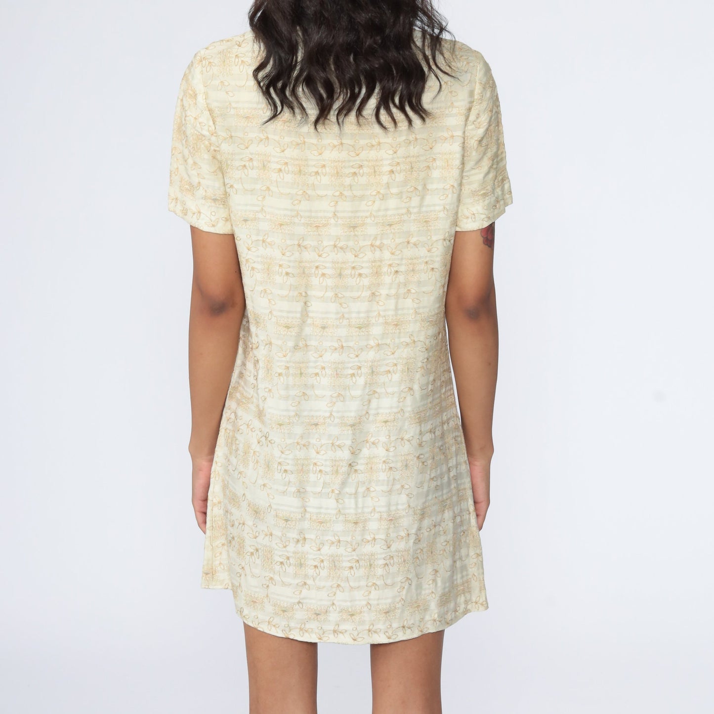 1960s L'Aiglon Cream Embroidered Shift Mini Dress Floral Small