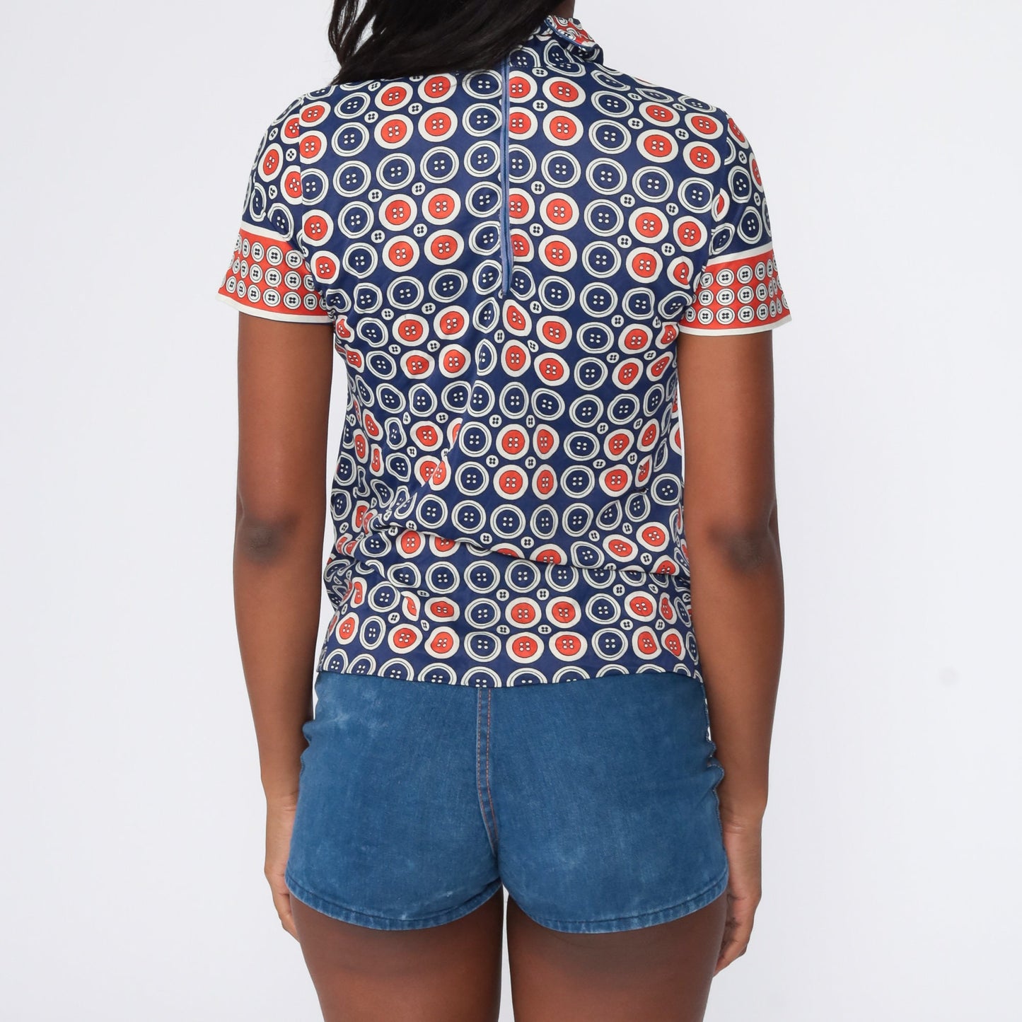 70s Button Print Shirt Mock Neck Short Sleeve Red Blue Small