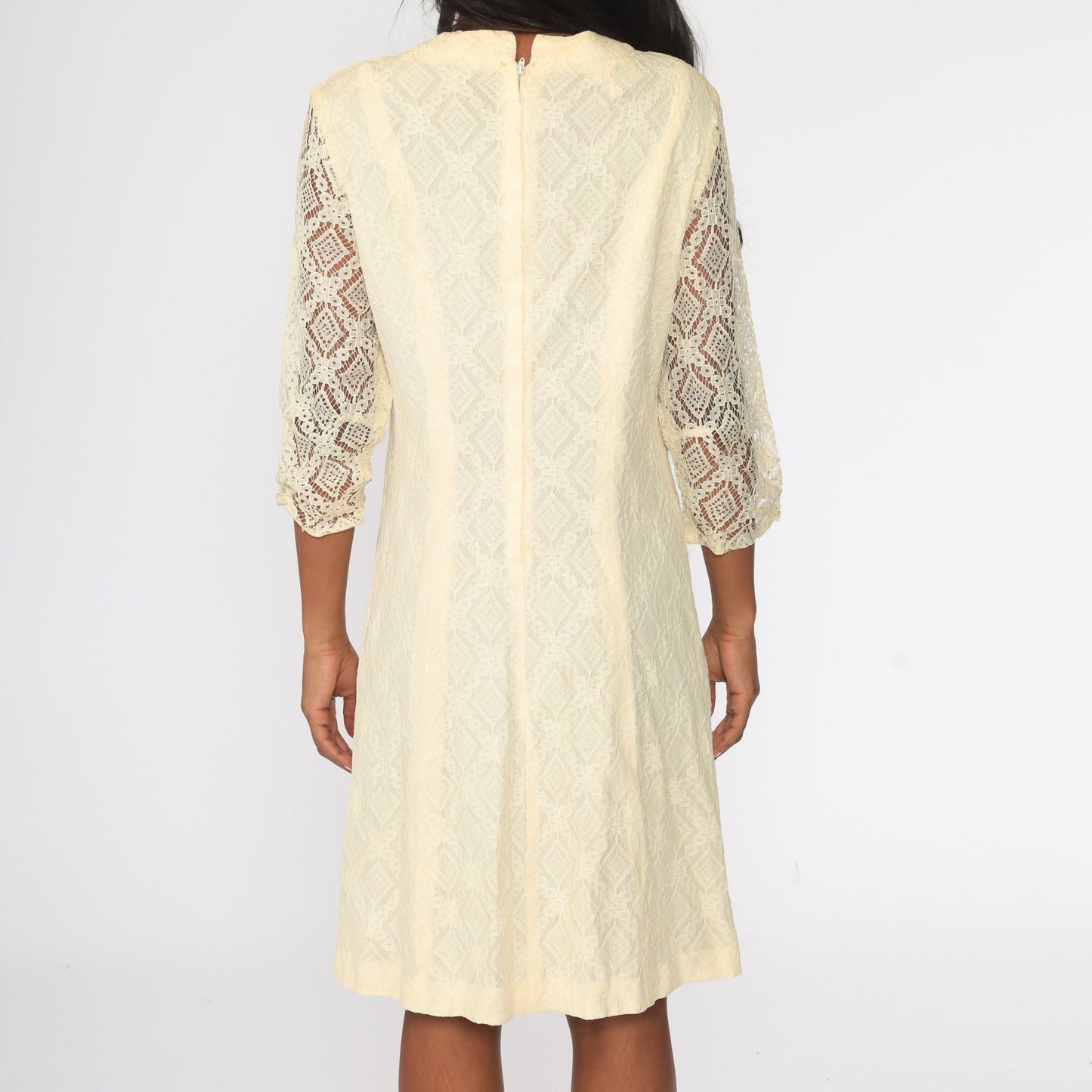 1960s Mod Yellow Lace Shift Dress Drop Waist Pleated Mini Large L