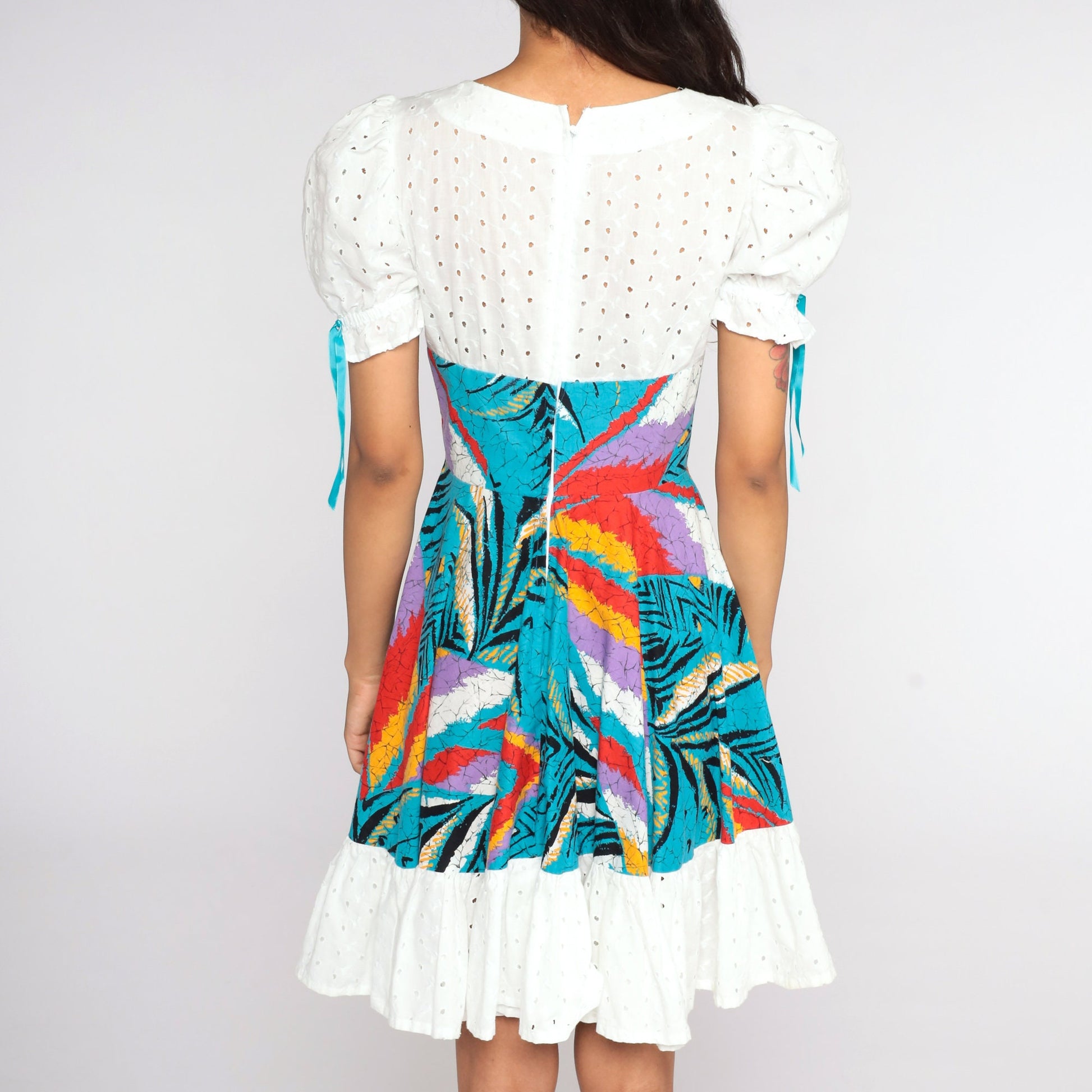 70s Tropical Jungle Print Mini Dress Puff Sleeve Eyelet Lace Empire Waist Small