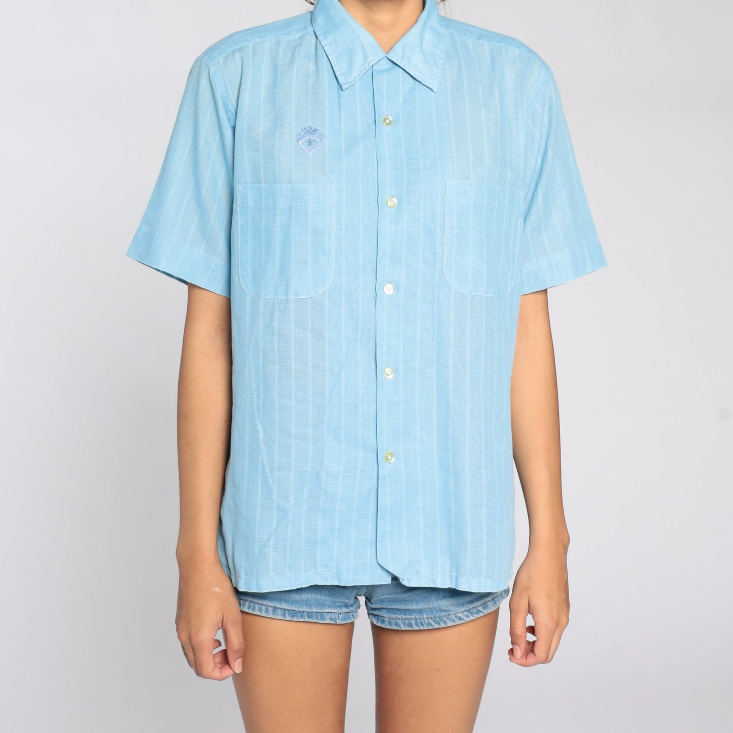 70s Light Blue Button-Up Shirt Fleur De Lis Crest Pointed Collar Short Sleeve Large