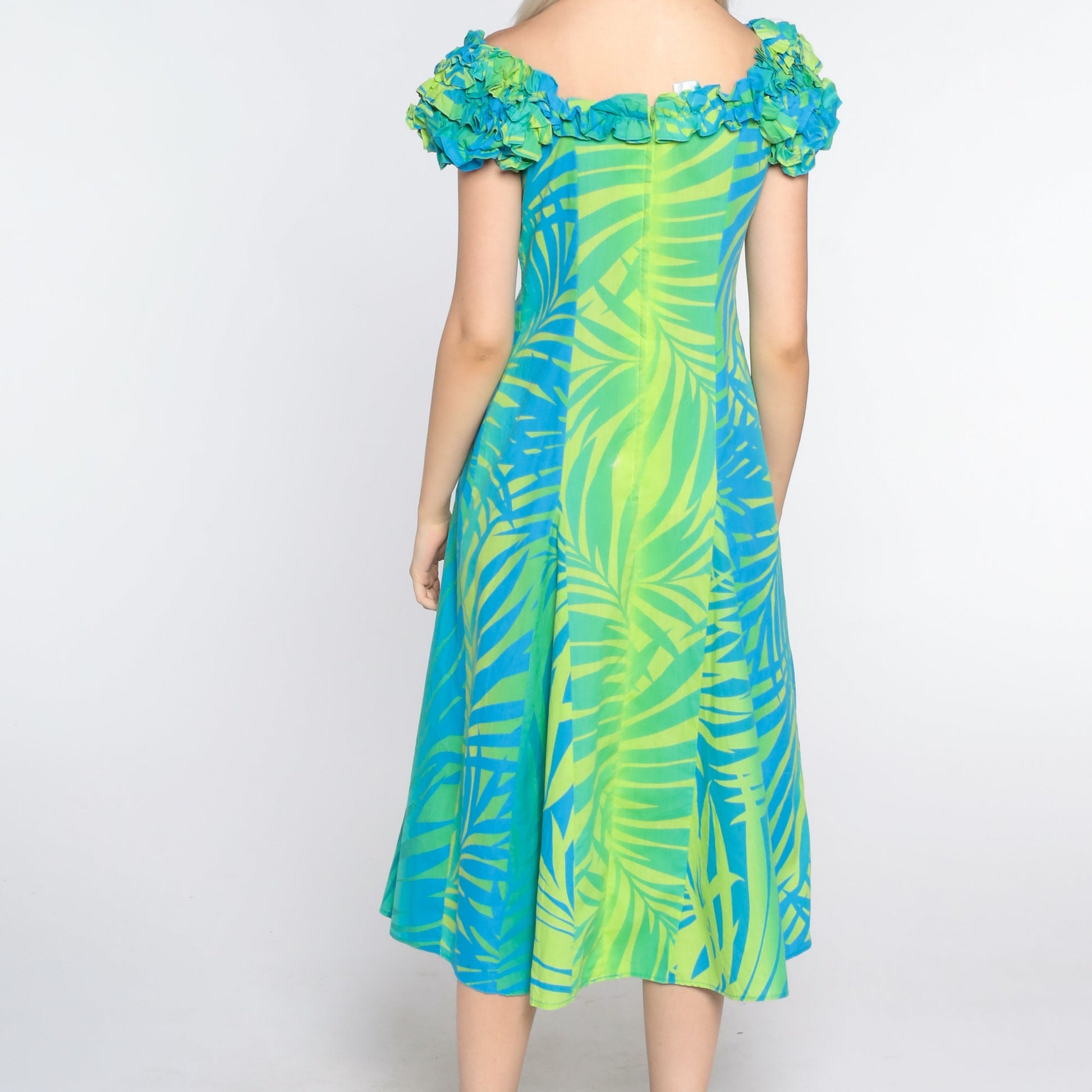 1960s Hawaiian Tropical Print Shift Dress Green Blue Midi Ruffle Sleeve Extra Small
