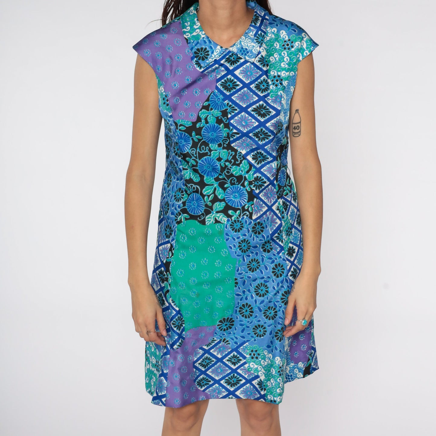 1970s Psychedelic Floral Mini Shift Dress Purple Cap Sleeve Small