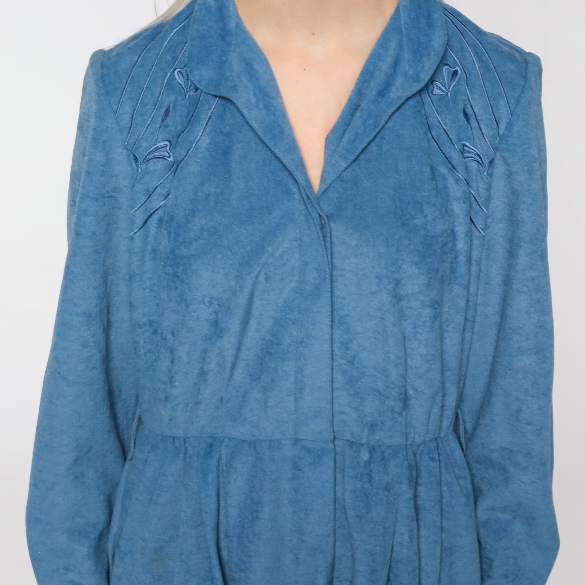 80s Blue Floral Embroidered Mini Shirtdress High Waist Button Up Long Sleeve Medium