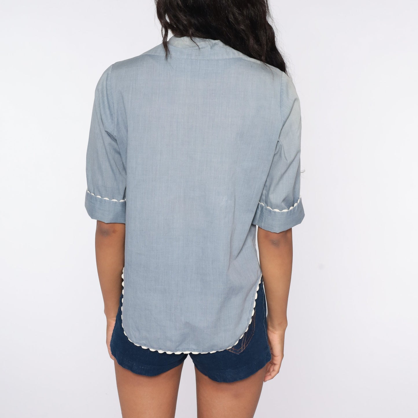 70s Blue Chambray Shirt Floral Applique Button Up Cotton Medium