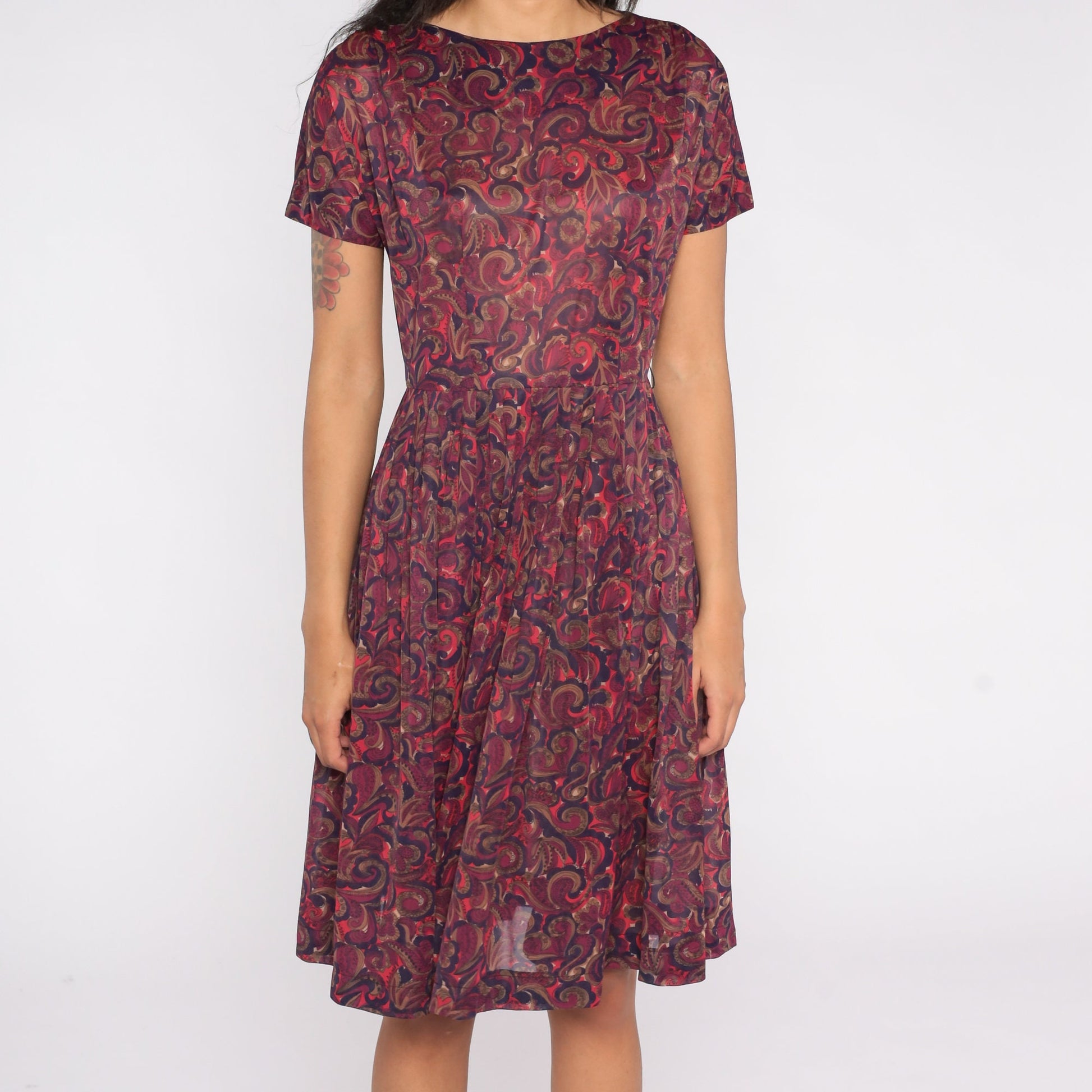 1960s Purple Paisley Midi Dress Full Skirt High Waist Short Sleeve Small