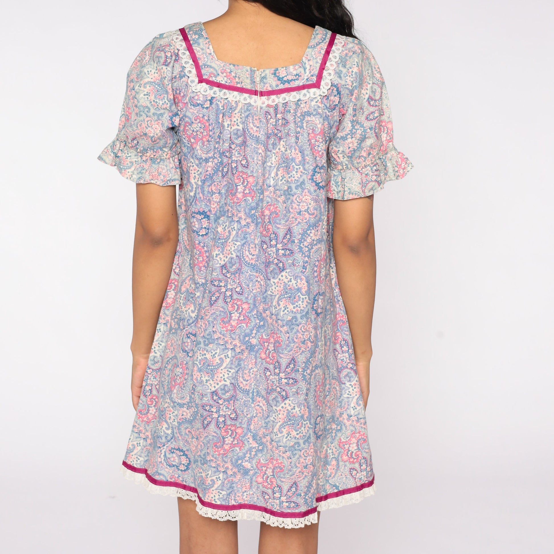 80s Paisley Mini Dress Puff Sleeve Shift Cut Lace Trim Small