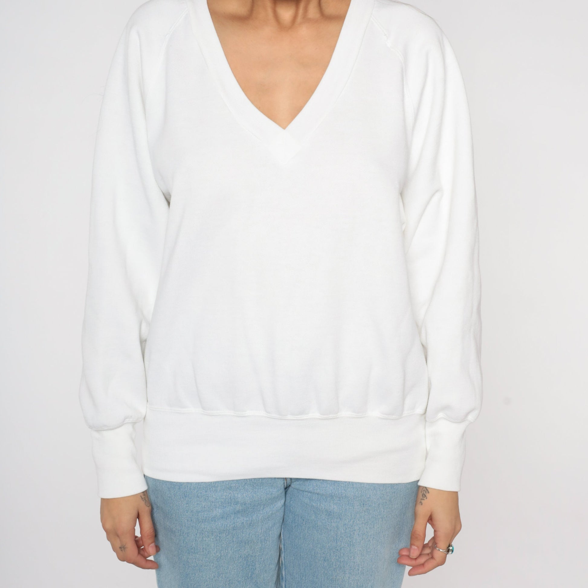 90s Floral Painted Flower Bouquet V-Neck Raglan Sweatshirt White Large