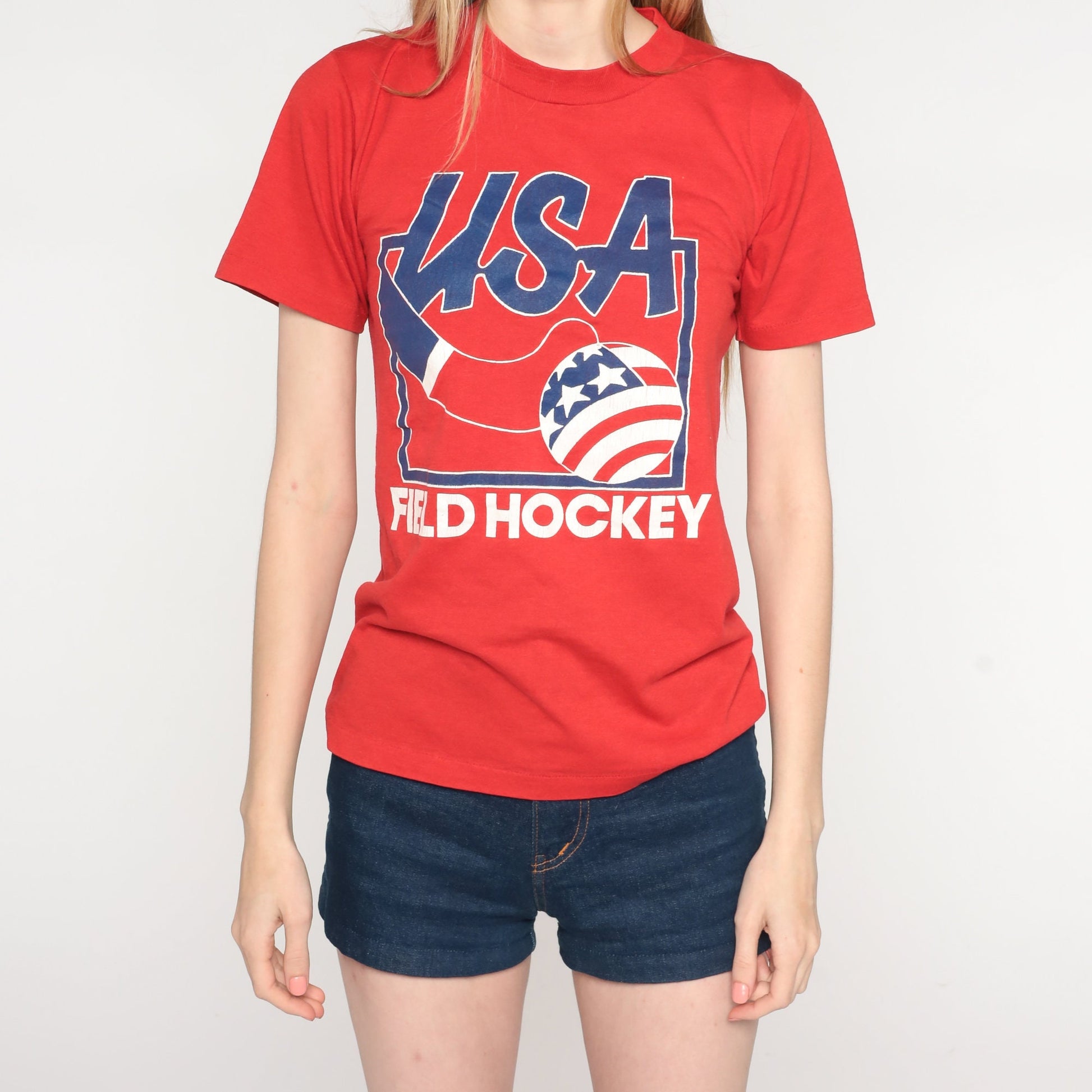 80s USA Field Hockey Graphic T-Shirt Red Crewneck Jerzees Small