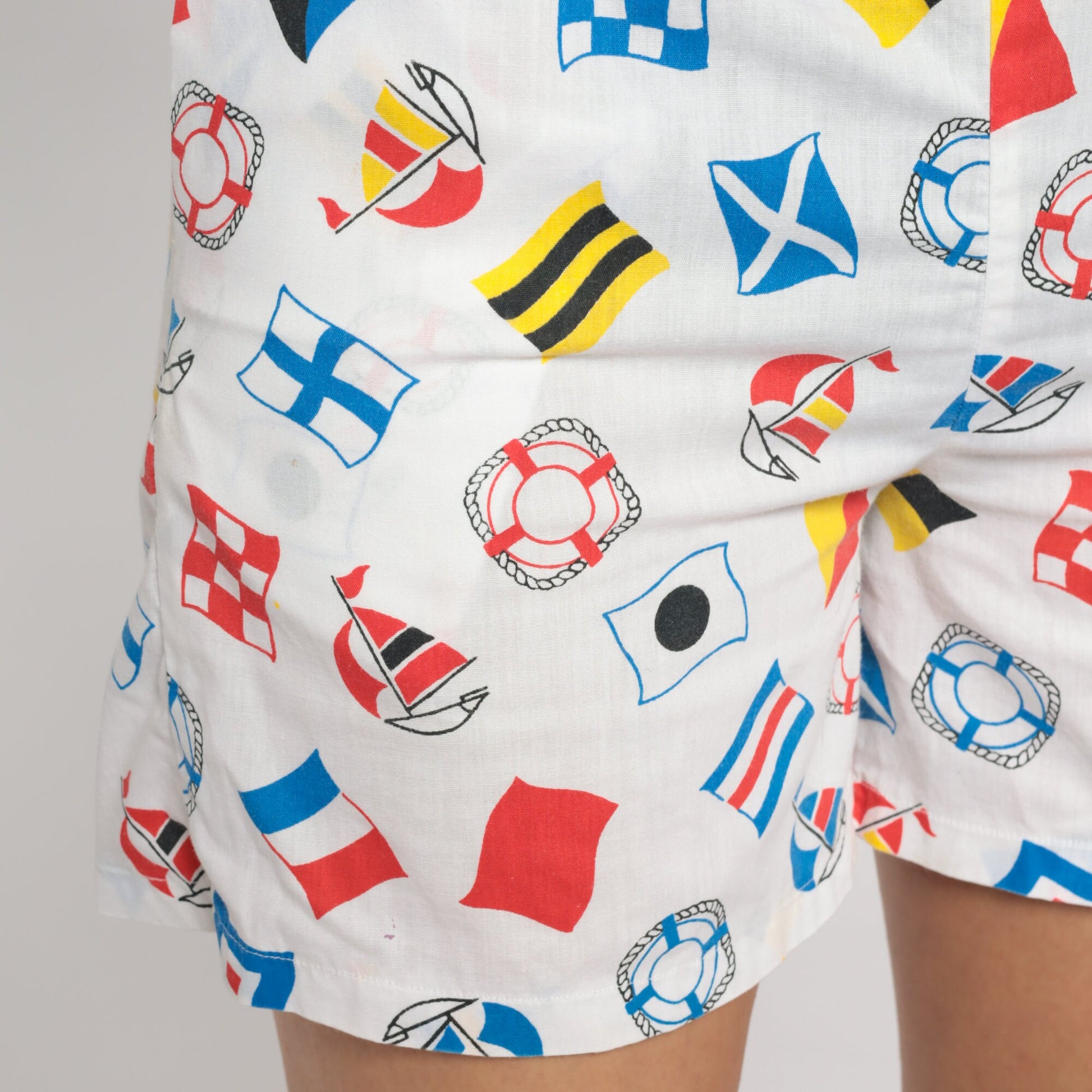 80s Nautical Print White Shorts Elastic Waist High Rise Small