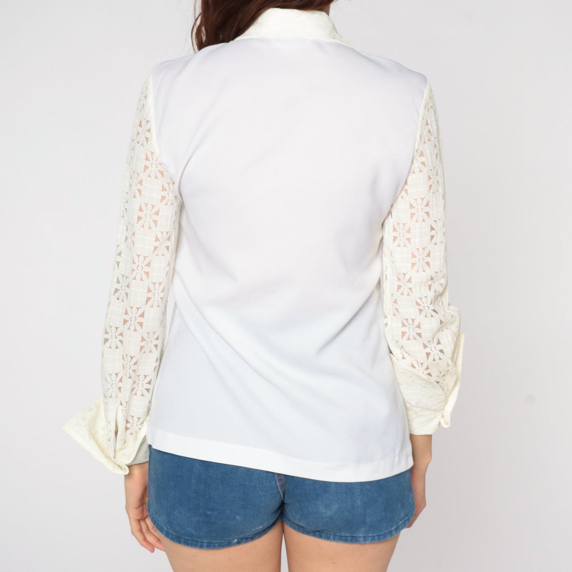 70s White Lace Blouse Floral Cutout Dagger Collar Button-Up Small