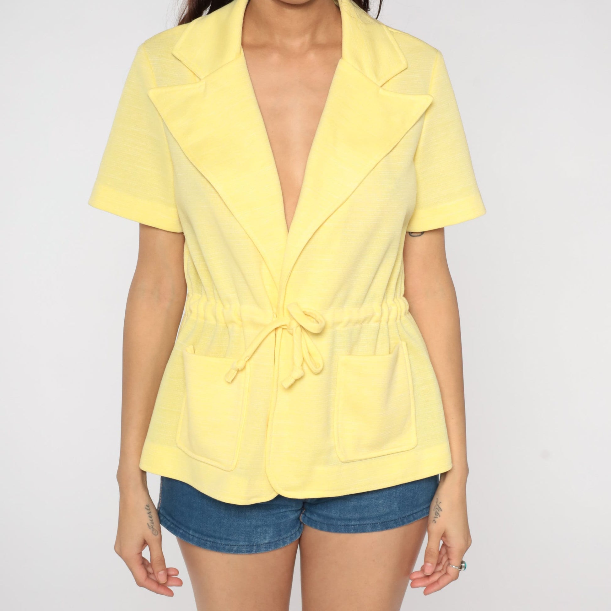 70s Yellow Tie Front Blouse Notched Collar Deep V Neck Short Sleeve Medium
