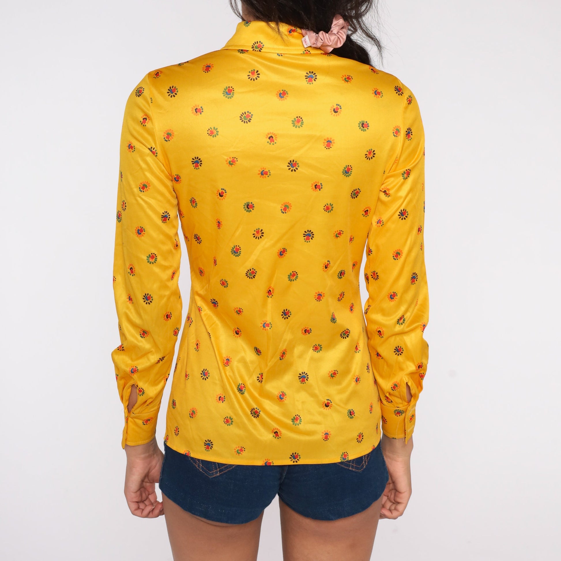 70s I. Magnin Yellow Floral Button-Up Blouse Pointed Collar Long Sleeve Small