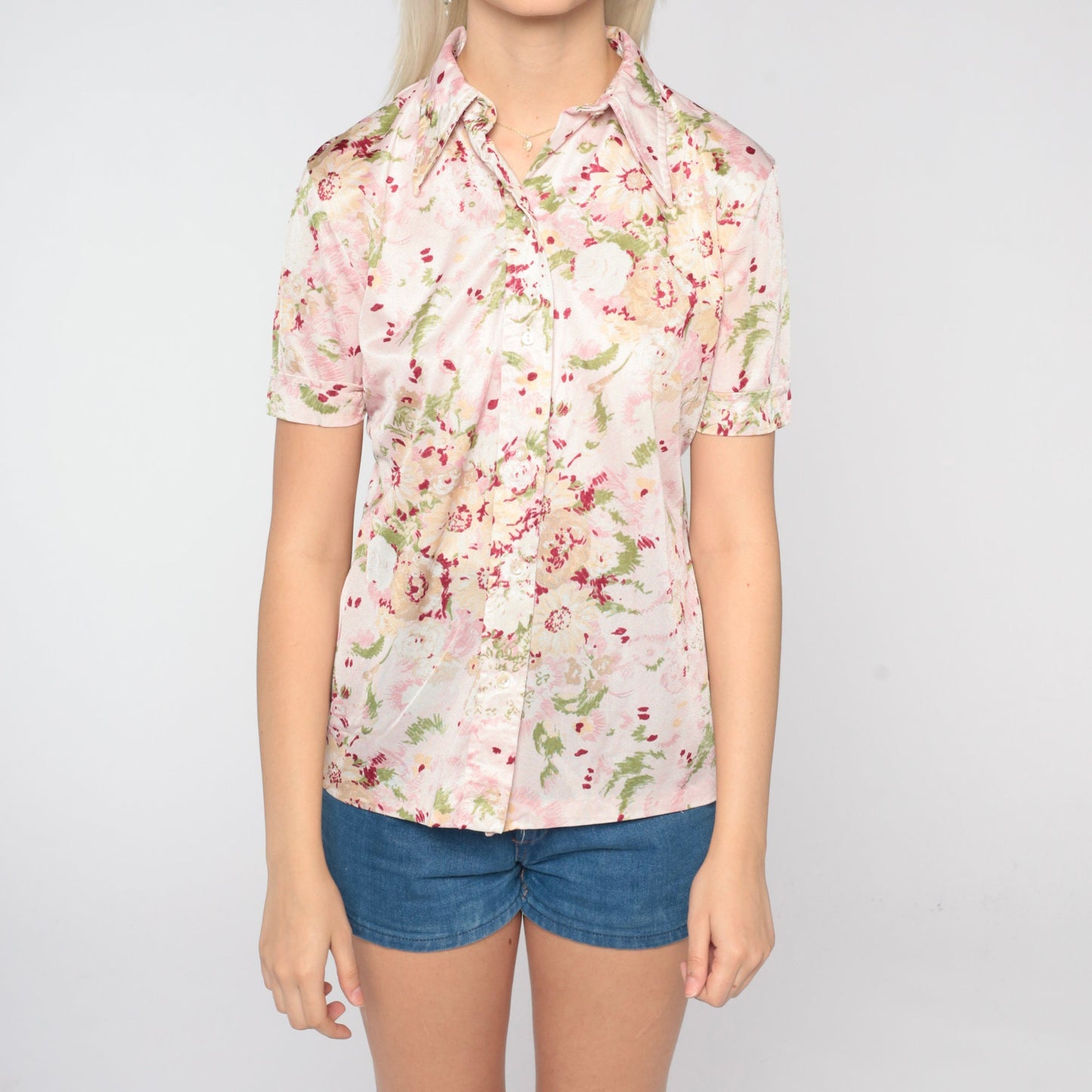 70s Pink Floral Button-Up Blouse Short Sleeve Pointed Collar Medium
