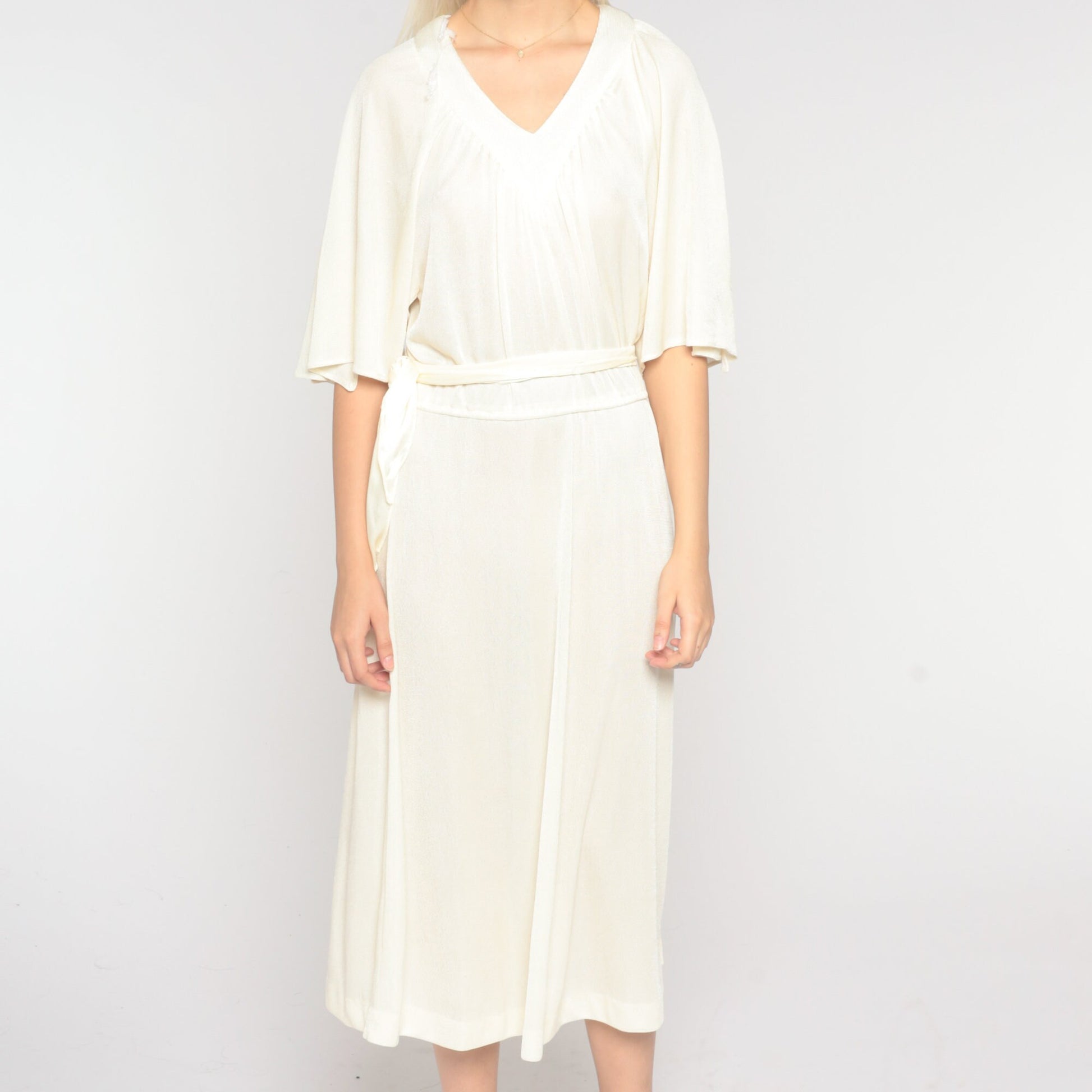 1970s Off-White Midi Dress Kimono Sleeve V-Neck Elastic Waist Small Medium
