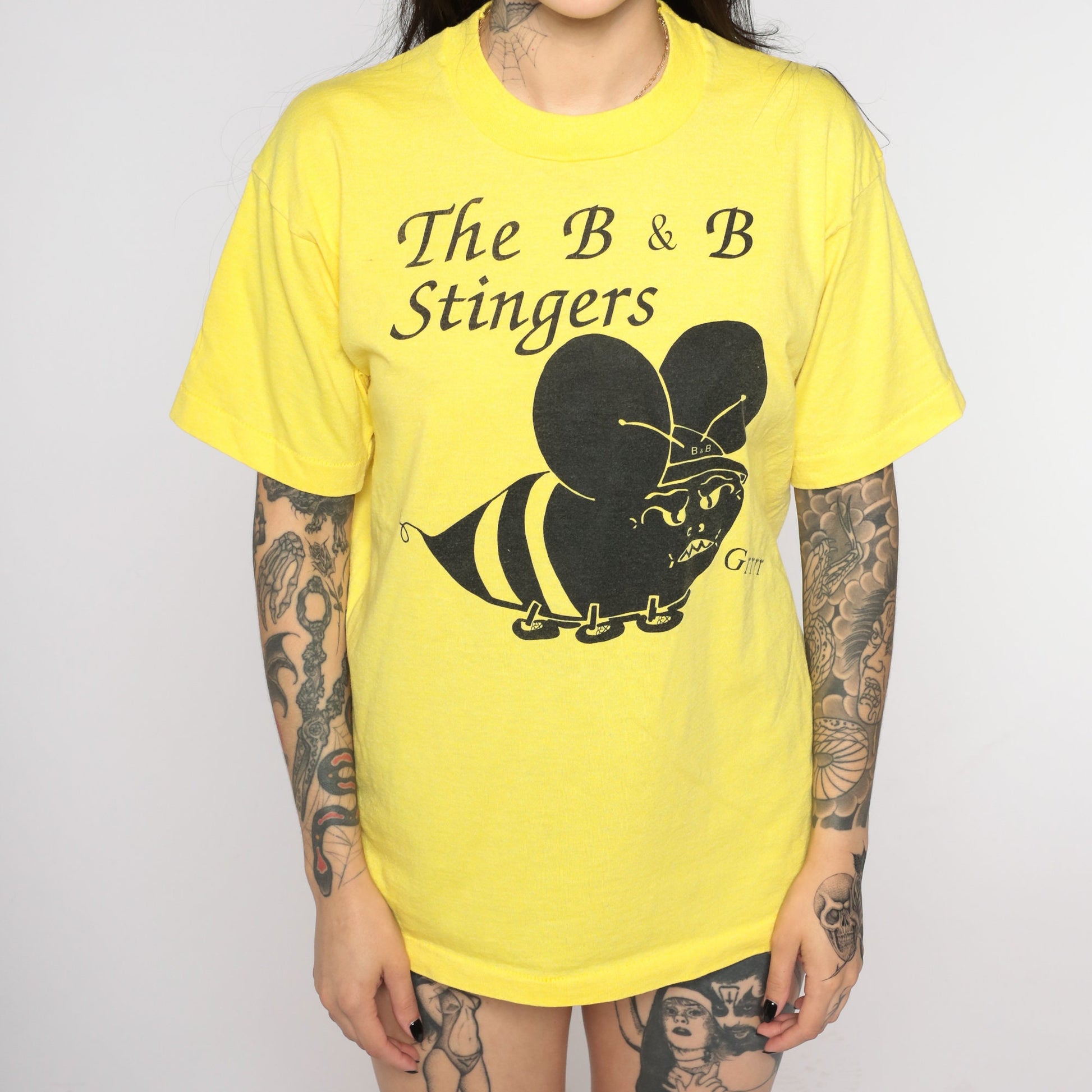 80s B & B Stingers Bee Cocktail Graphic T-Shirt Yellow Screen Stars Medium